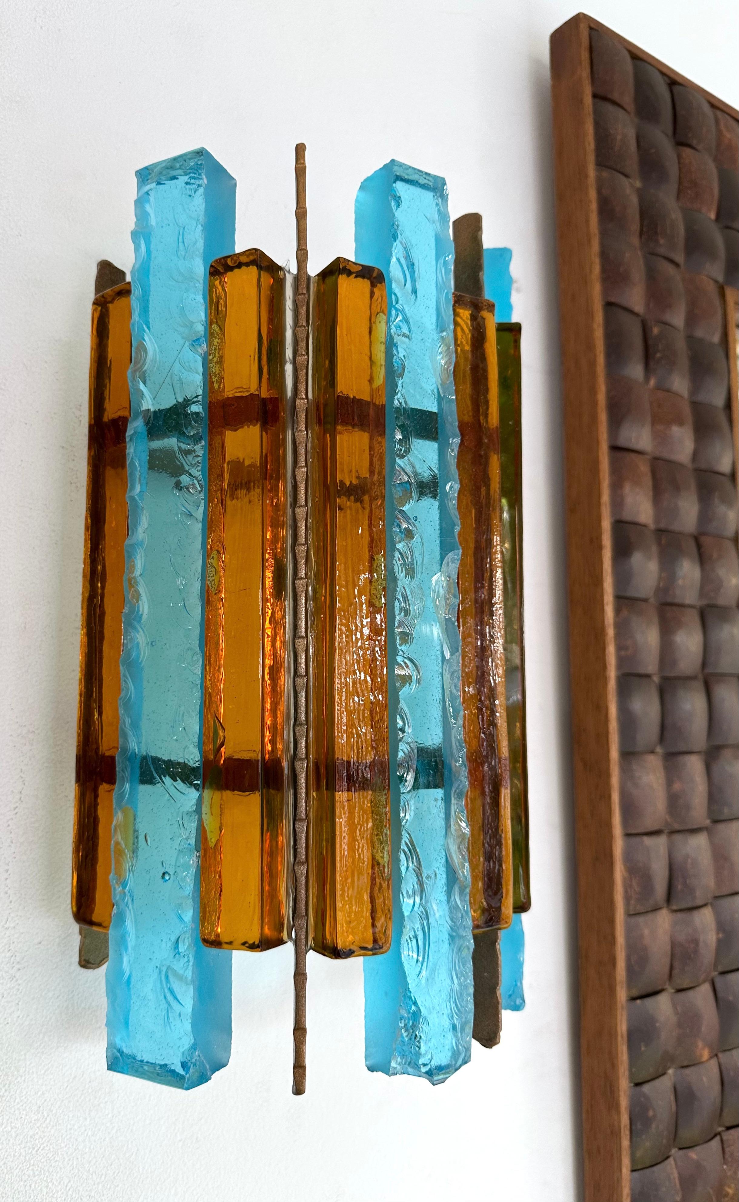 Pair of Hammered Glass Wrought Iron Sconces by Longobard, Italy, 1970s In Good Condition In SAINT-OUEN, FR