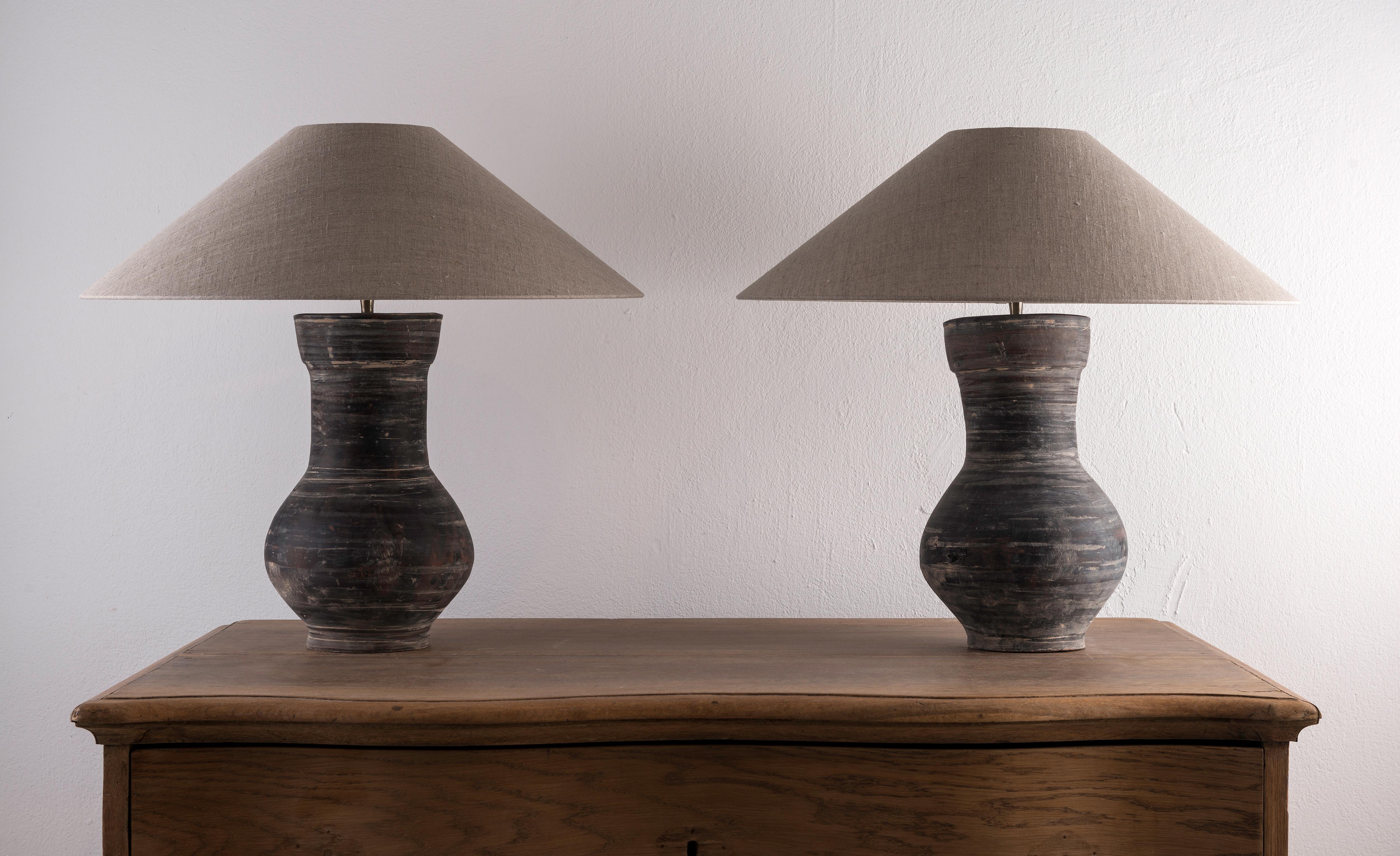 Pair of Han Style Lamp with Handmade Belgian Linen Shades In Good Condition In Jesteburg, DE