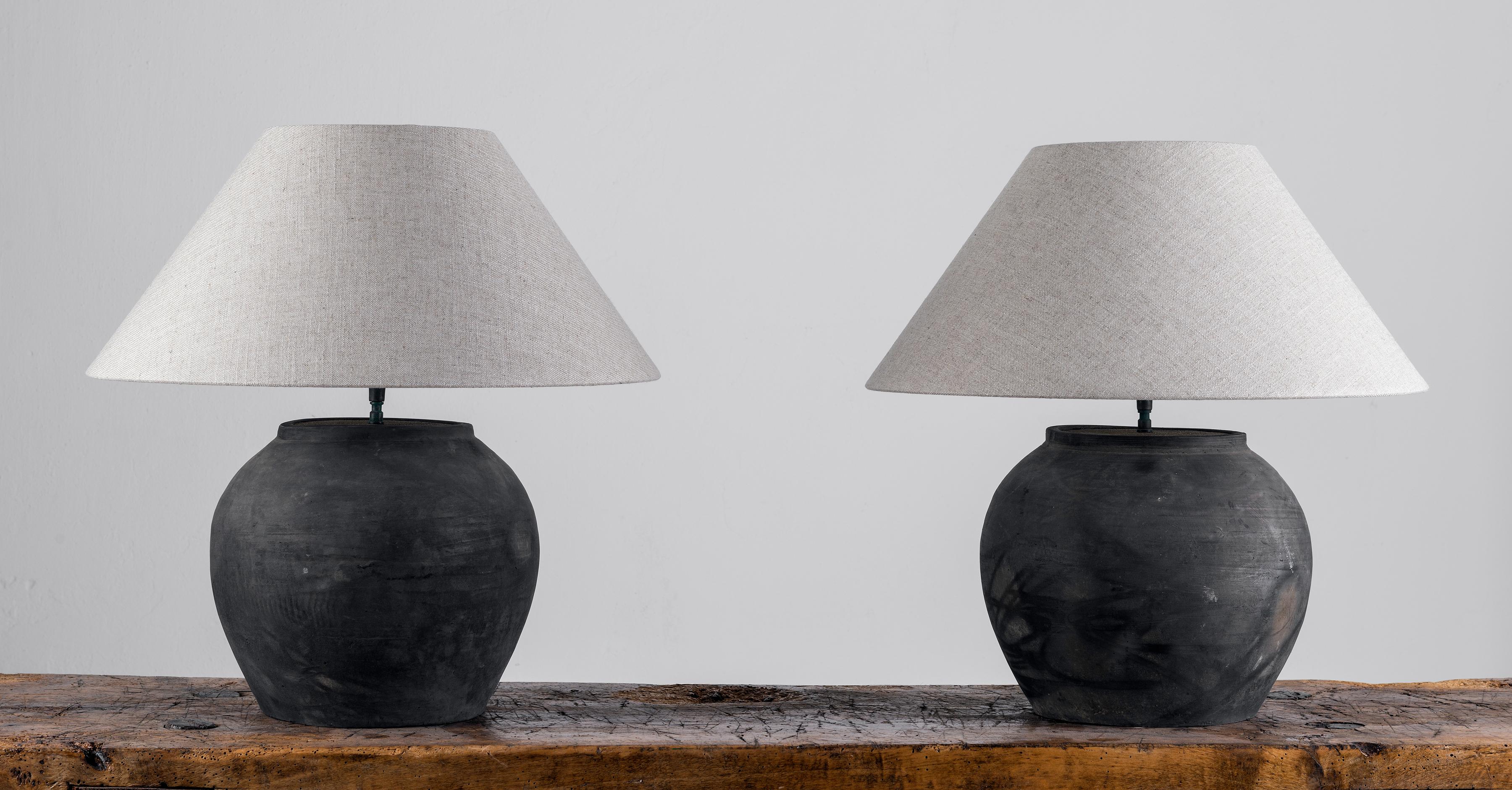 Pareja de Lámparas Estilo HAN con Tulipas de Lino Belga Han en venta