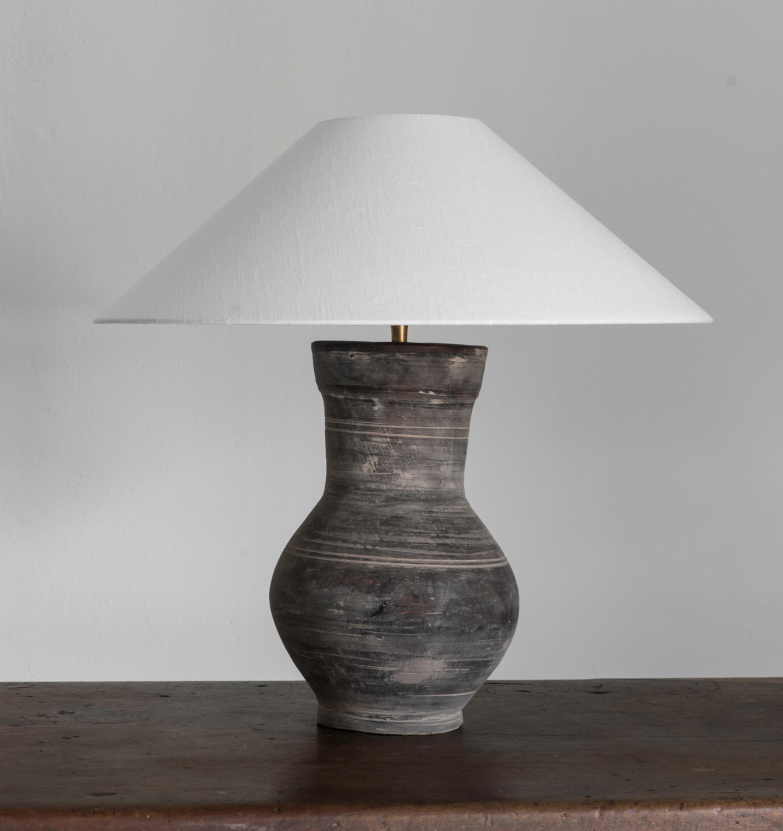 Pair of HAN Style Lamps with Handmade Belgian Linen Shades In Good Condition In Jesteburg, DE