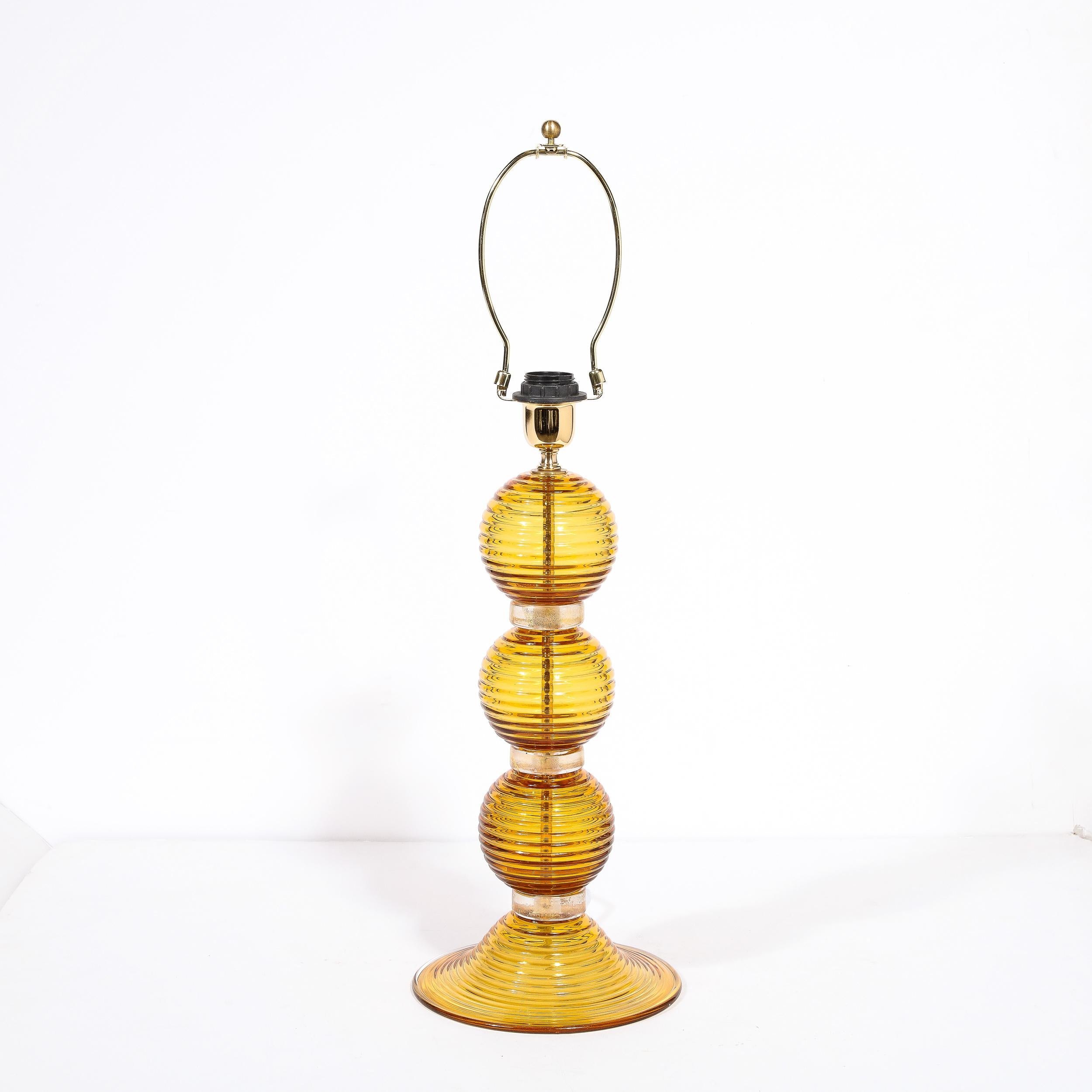 Paire de lampes de Murano de couleur ambre, avec des bandes en or 24 carats en vente 1