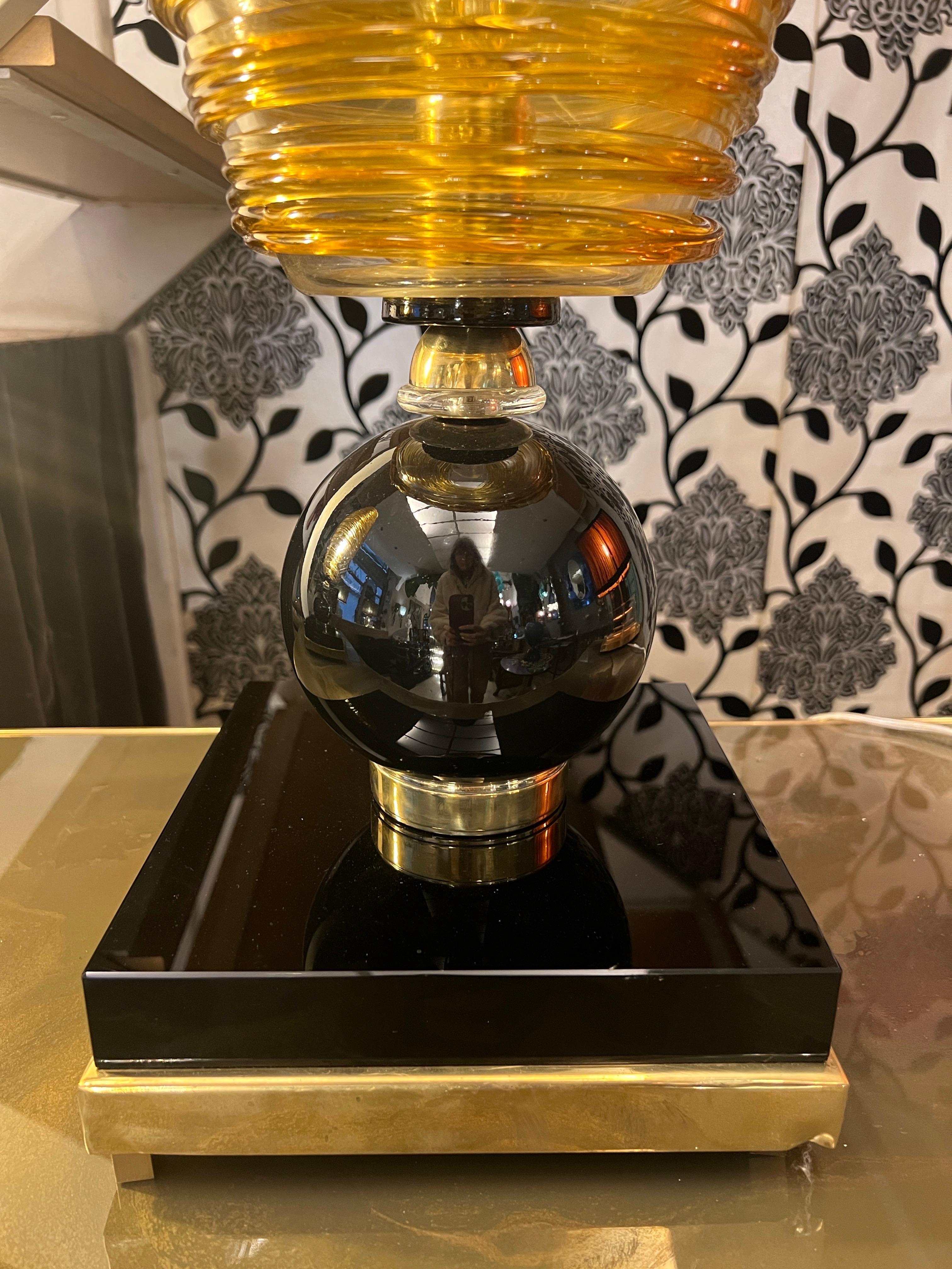 Pair of Hand-blown Amber-Colored Murano Glass Table Lamps by Vistosi Murano 1980 For Sale 8