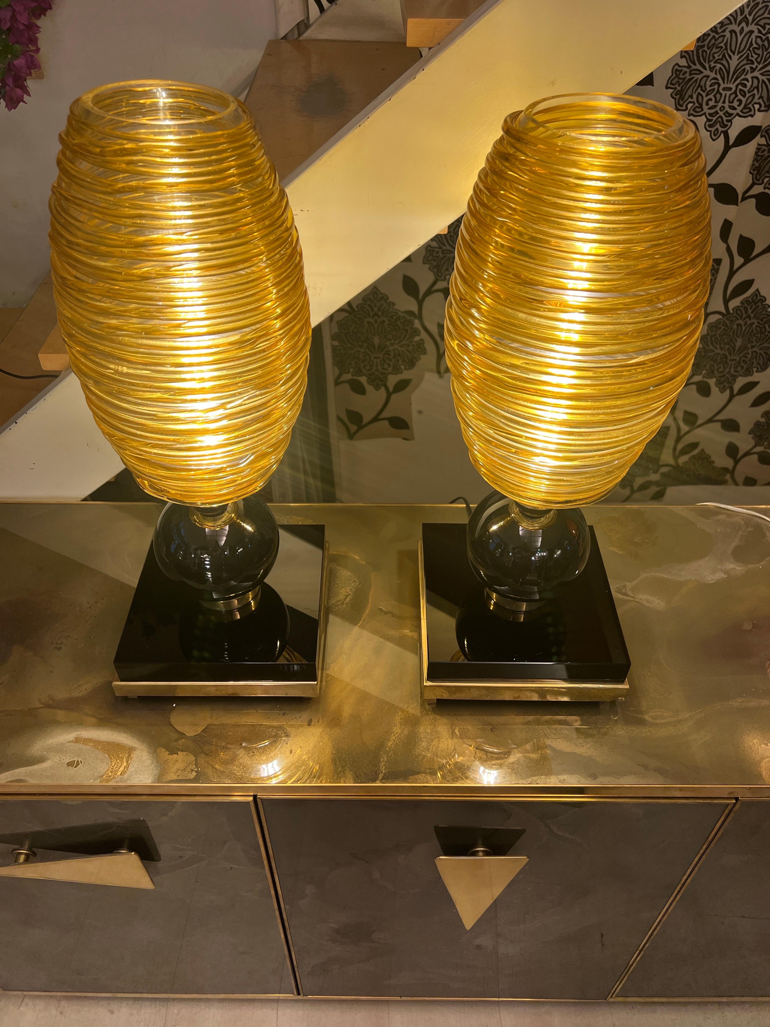 Pair of Hand-blown Amber-Colored Murano Glass Table Lamps by Vistosi Murano 1980 For Sale 11