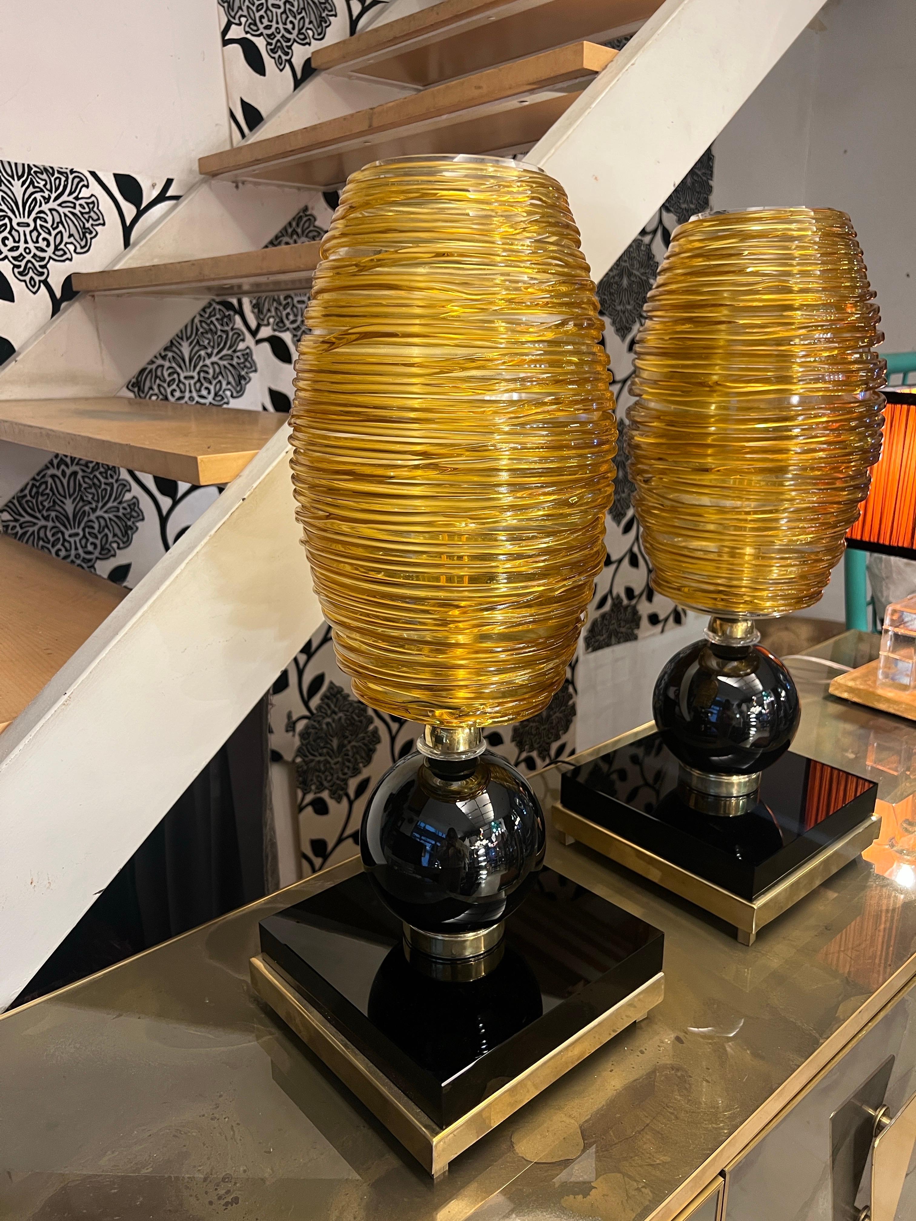 Italian Pair of Hand-blown Amber-Colored Murano Glass Table Lamps by Vistosi Murano 1980 For Sale