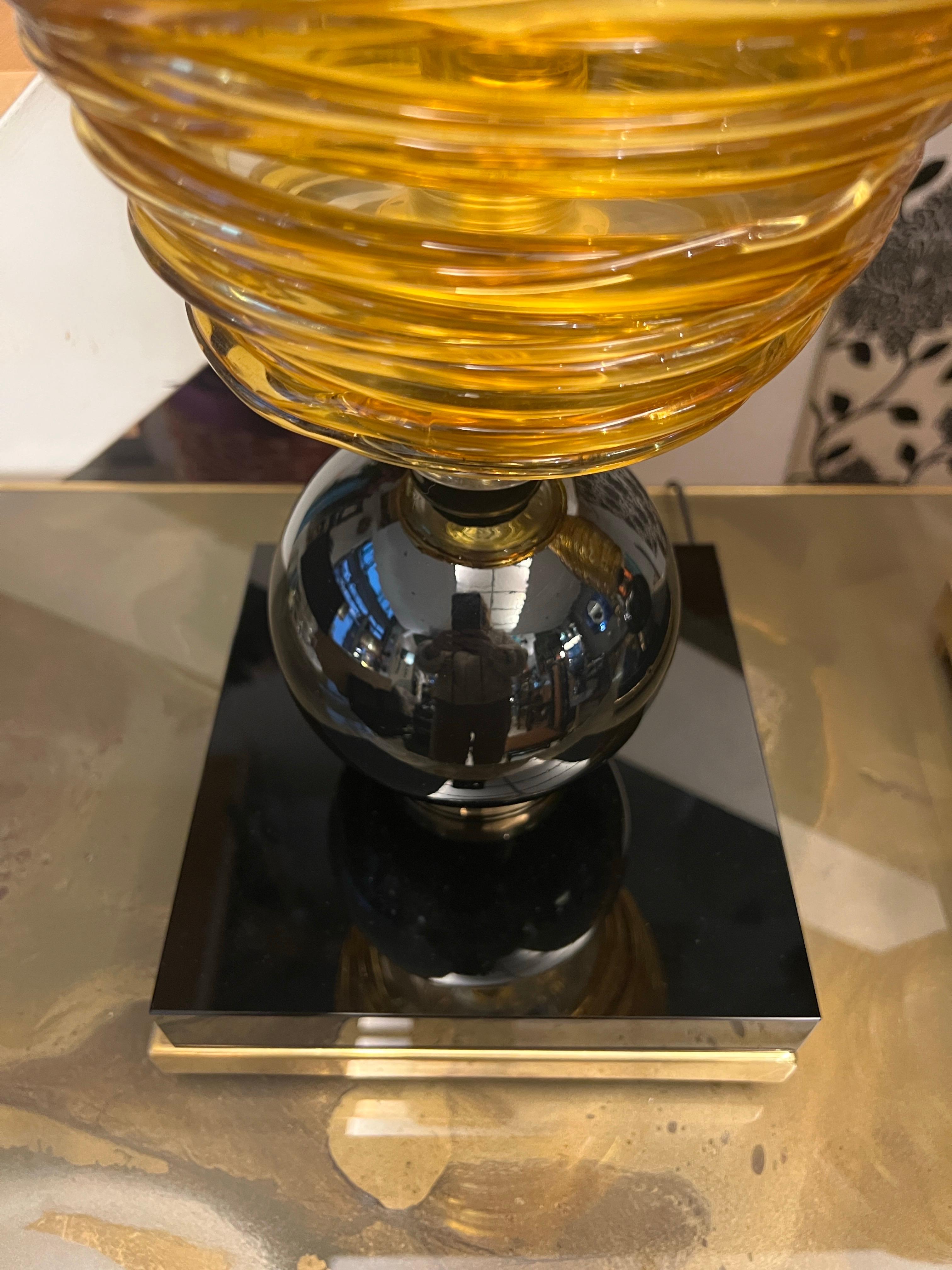 Pair of Hand-blown Amber-Colored Murano Glass Table Lamps by Vistosi Murano 1980 For Sale 2