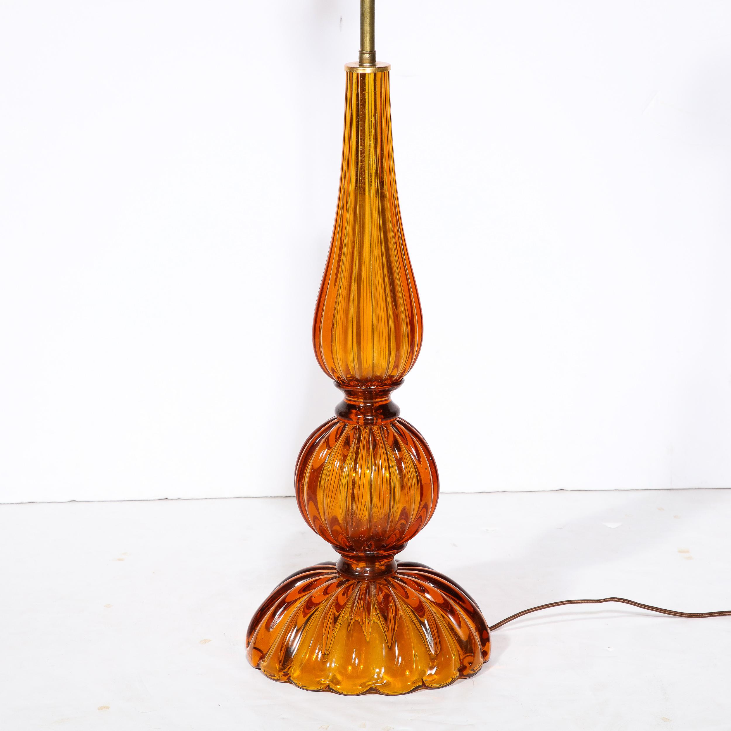 Paire de lampes de bureau en verre de Murano soufflé à la main en ambre fumé  en vente 4