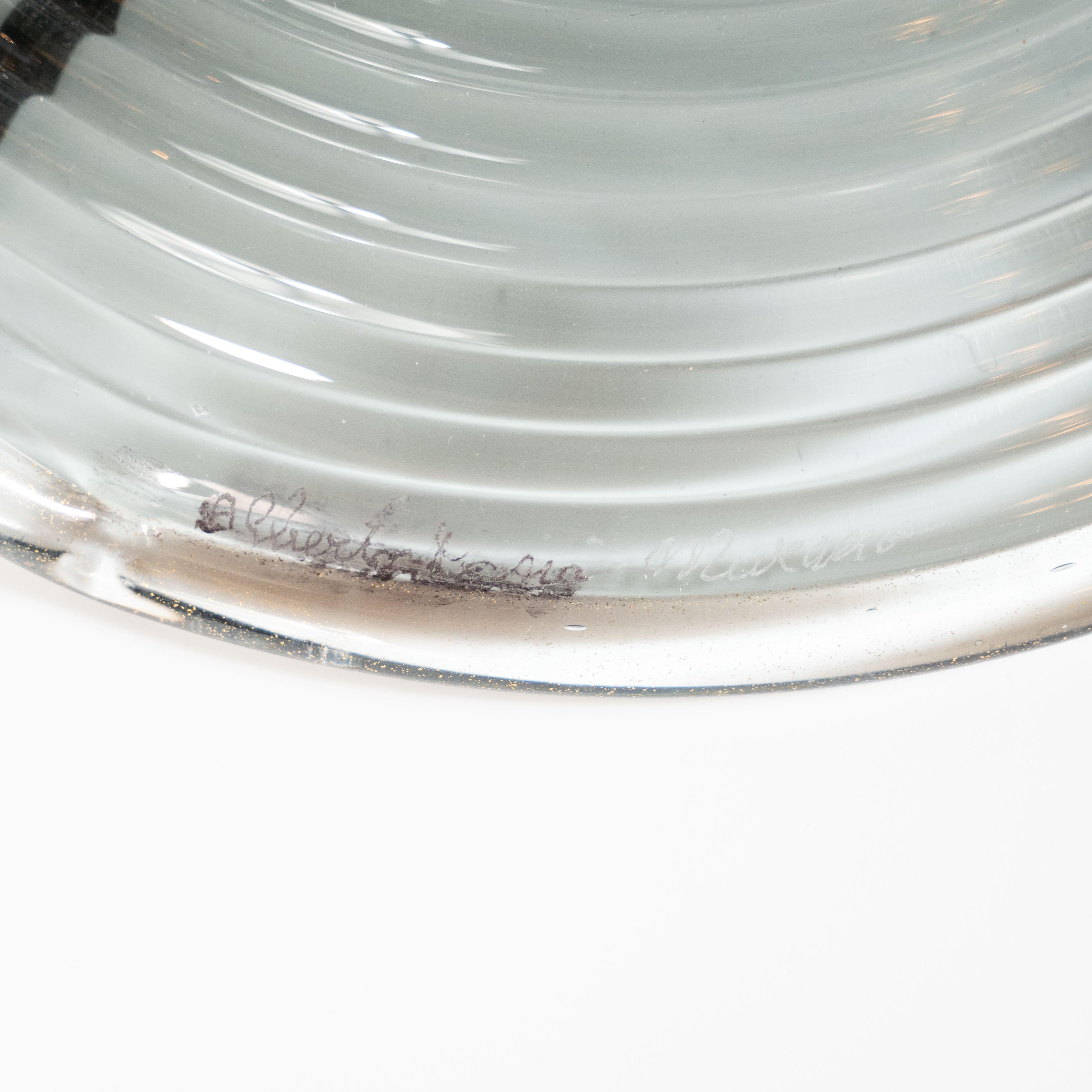 Paire de lampes de table en verre fumé soufflé à la main de Murano:: côtelées &:: avec raccords en laiton en vente 1