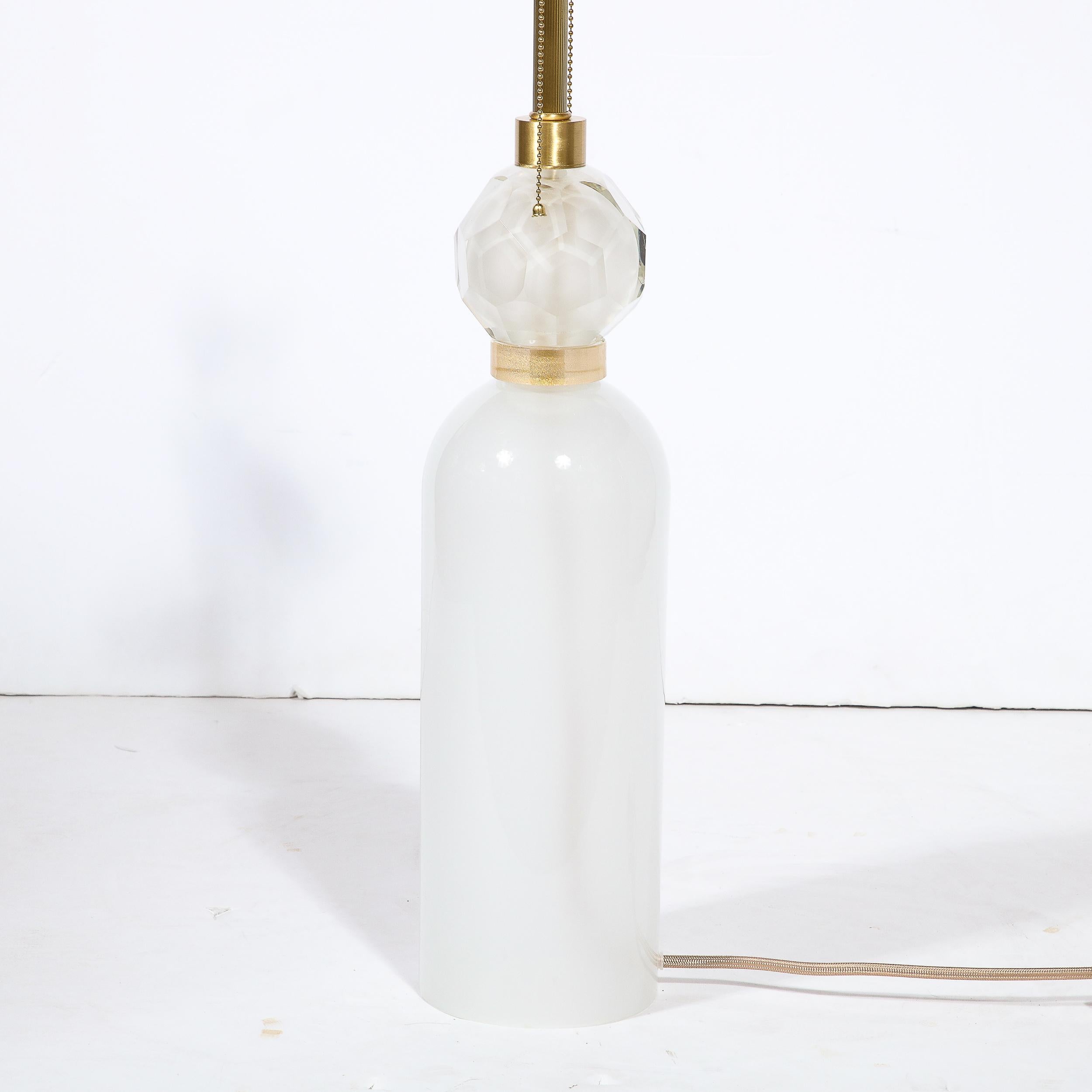 Paar mundgeblasene Lampen aus weiem Muranoglas mit 24-kartigem Goldband-Details im Angebot 4