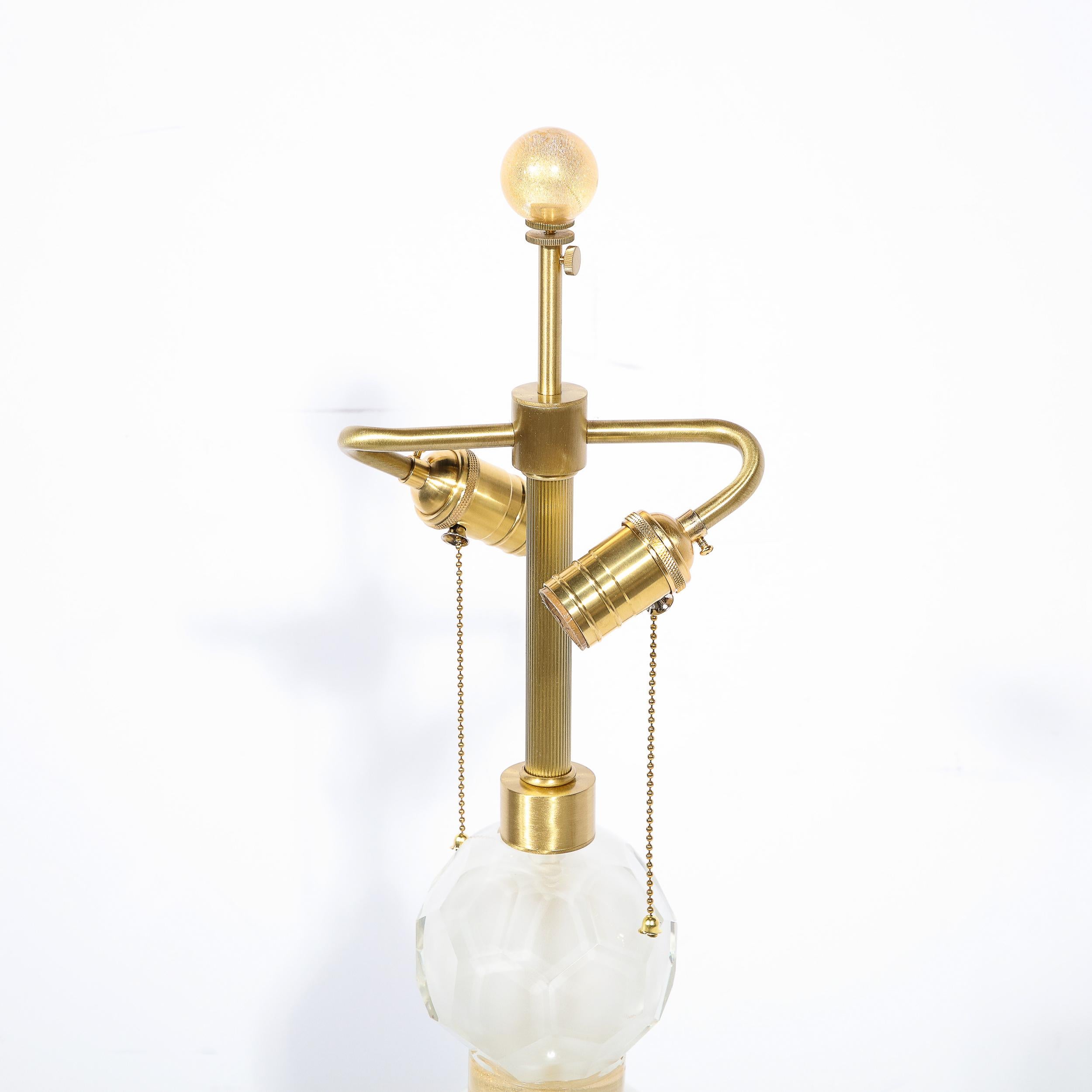 Paar mundgeblasene Lampen aus weiem Muranoglas mit 24-kartigem Goldband-Details im Angebot 6