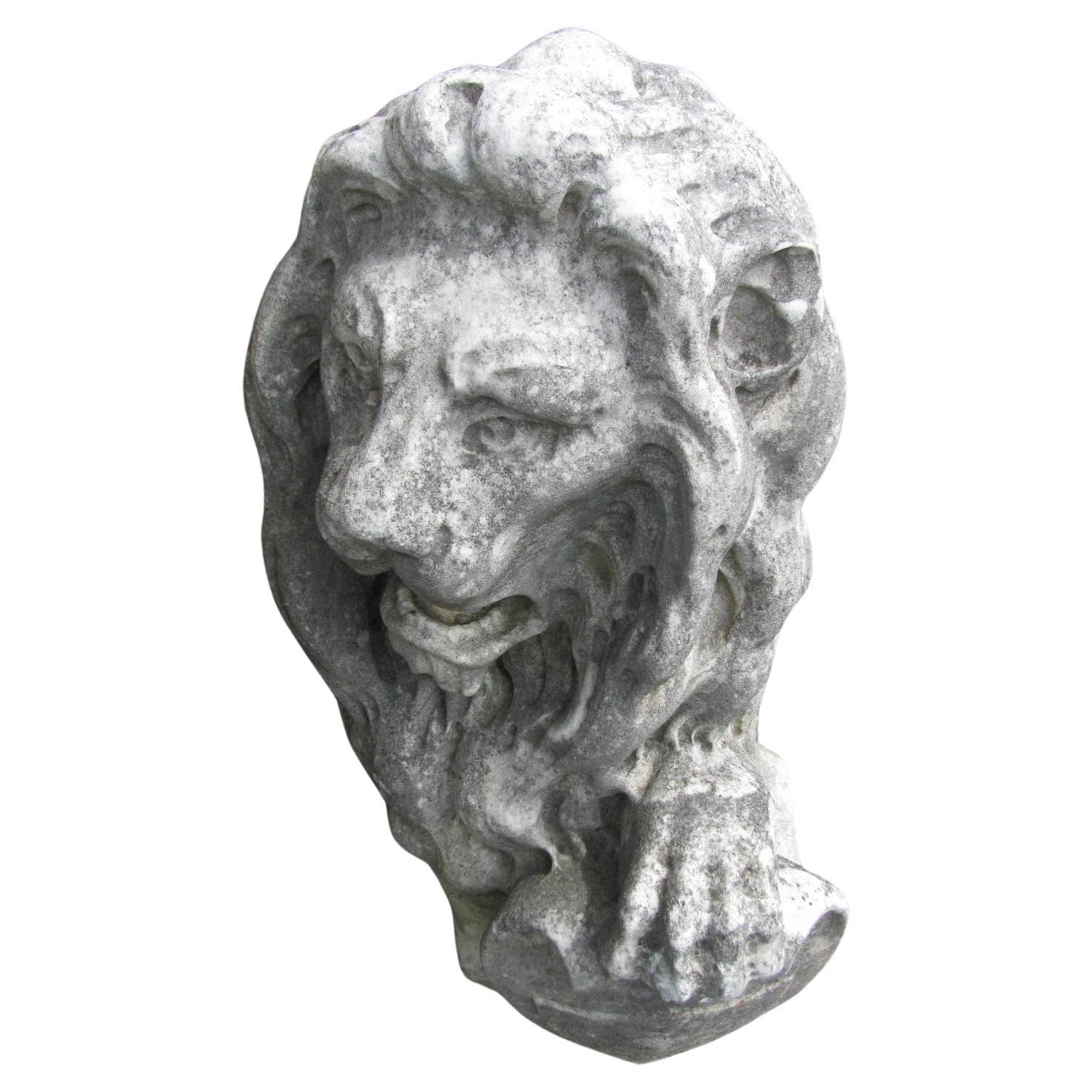 Baroque Revival Pair of Hand-Carved 19th Century Italian Marble Lions For Sale