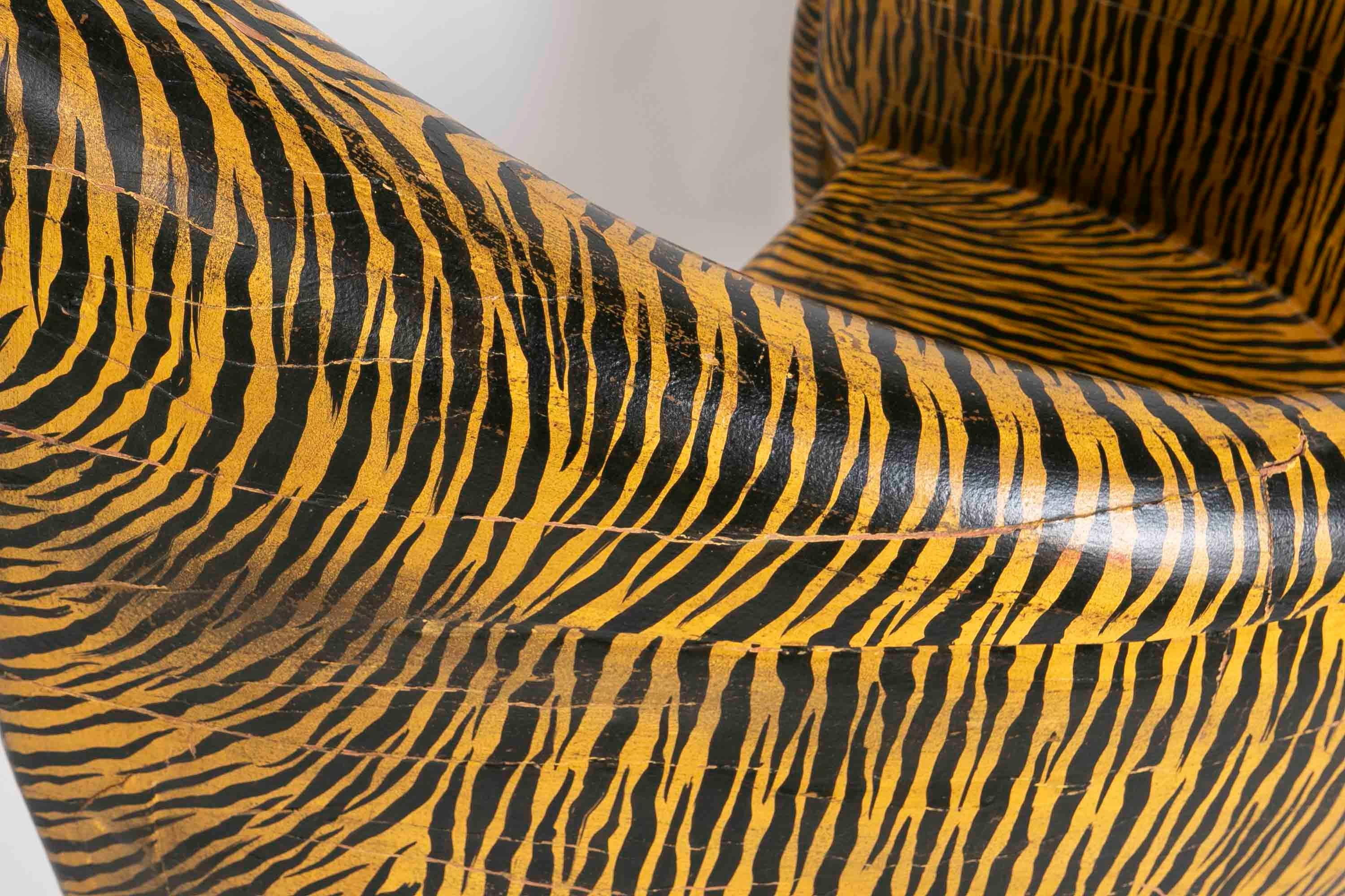 Pair of Hand-Carved and Hand-Painted Wooden Tiger Armchairs For Sale 11