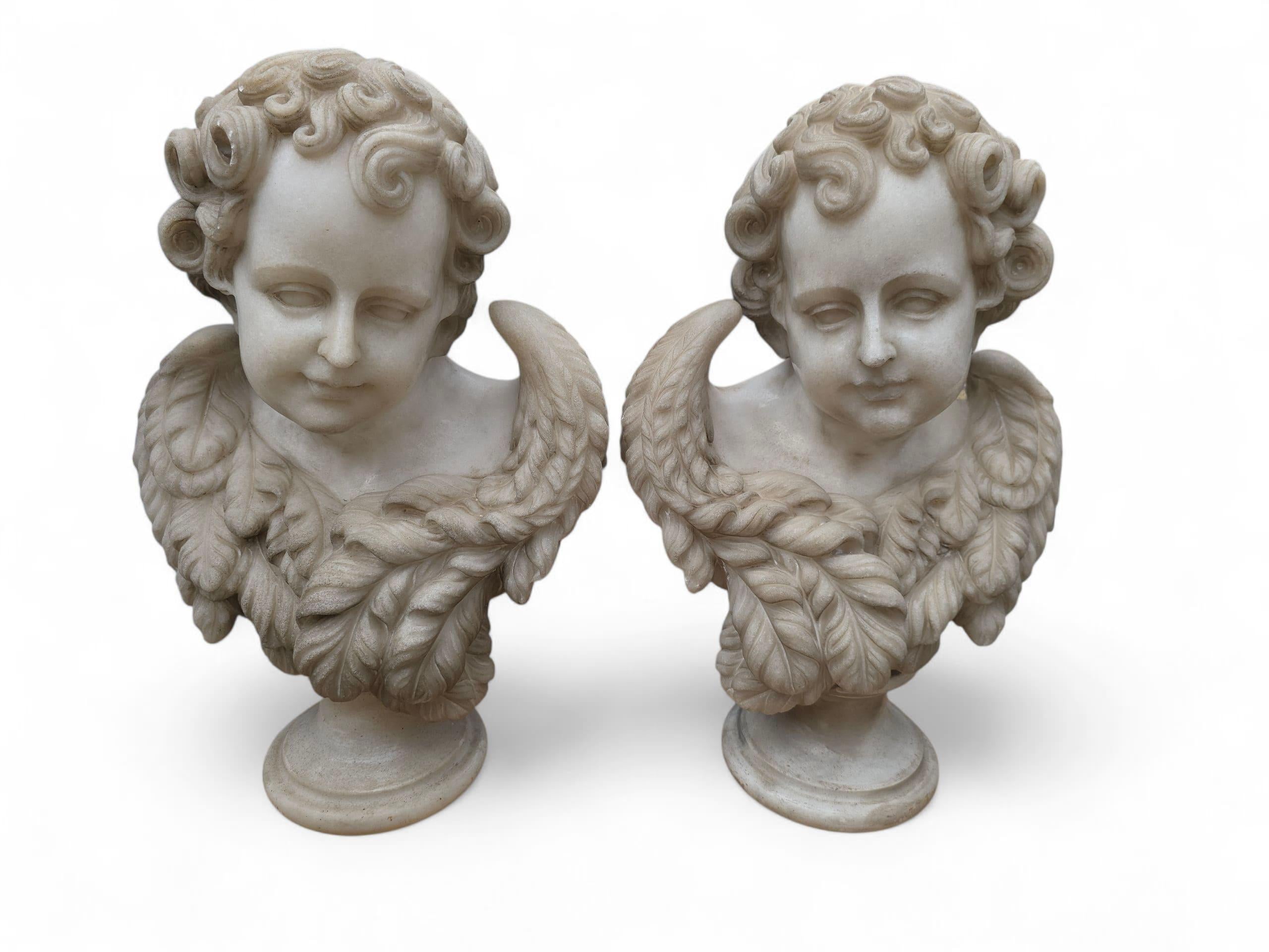 Pair of Hand-Carved Carrara Marble Cherub Busts, Italy, 20th Century In Good Condition For Sale In Madrid, ES