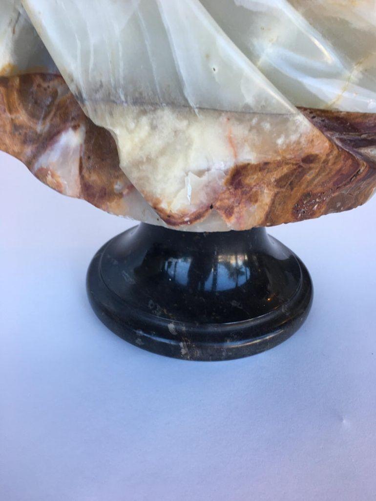 Coppia di busti di Moros in marmo e onice scolpiti a mano In condizioni buone in vendita a Los Angeles, CA