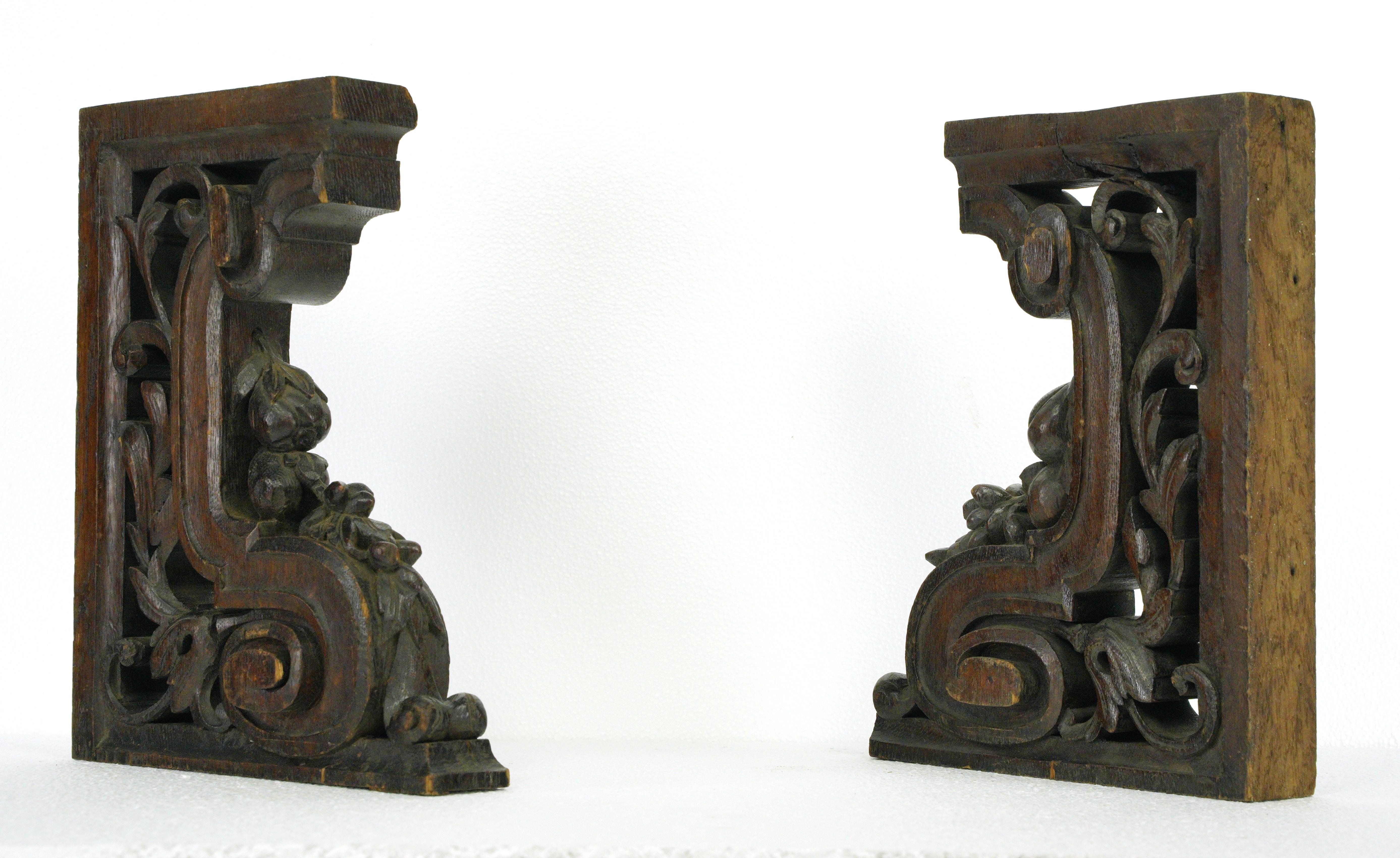 Pair of Hand Carved Oak Furniture Brackets For Sale 1
