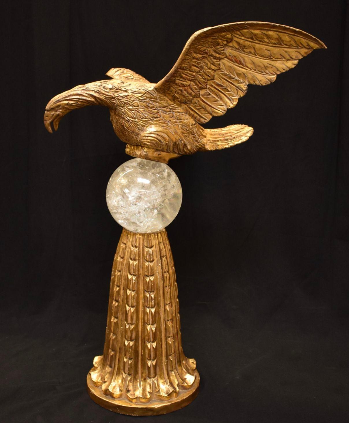 Paire de sculptures d'aigle en cristal de roche et doré à l'eau, sculptées à la main Bon état - En vente à Los Angeles, CA