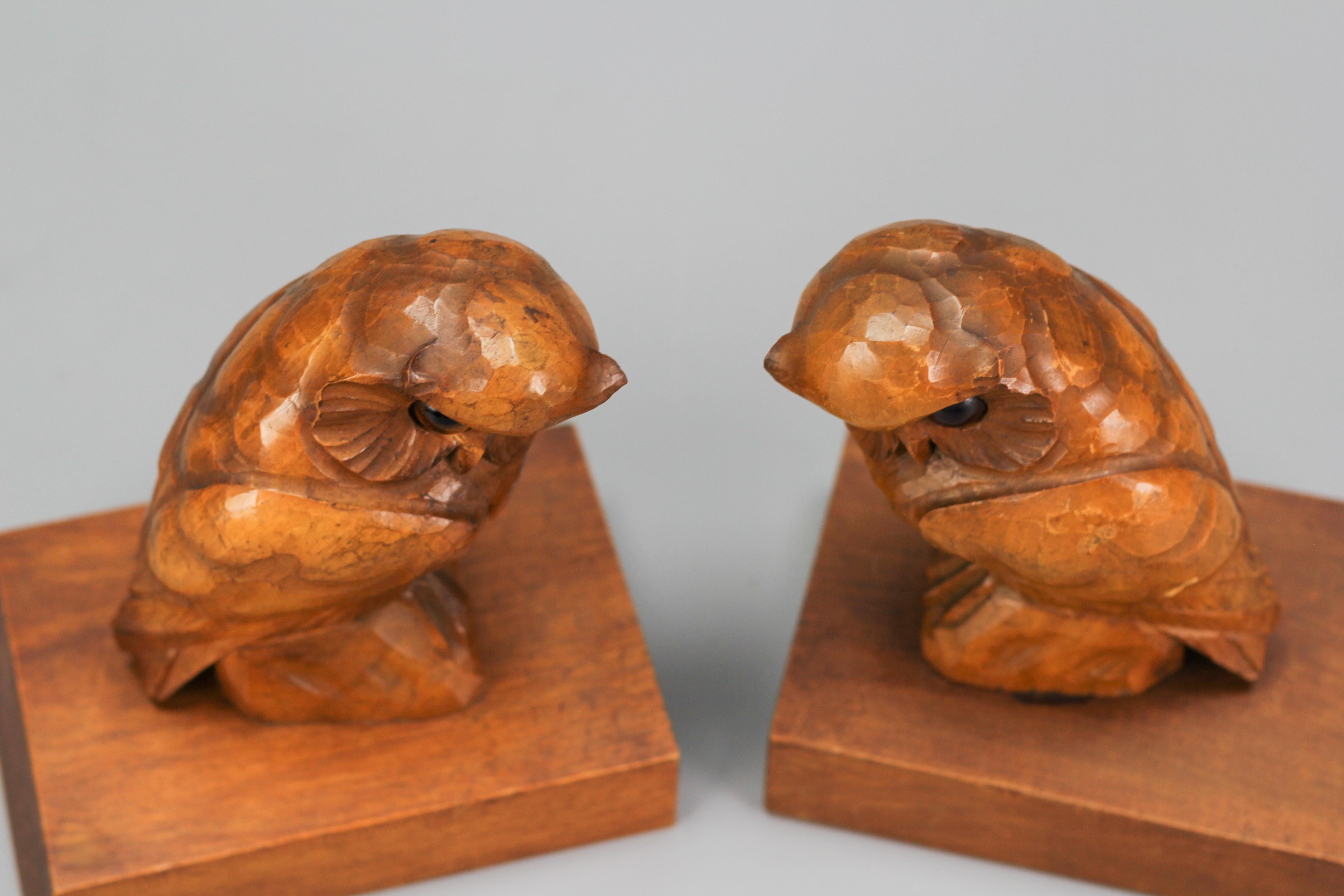 Pair of Hand Carved Wooden Bookends Owls, Germany For Sale 6