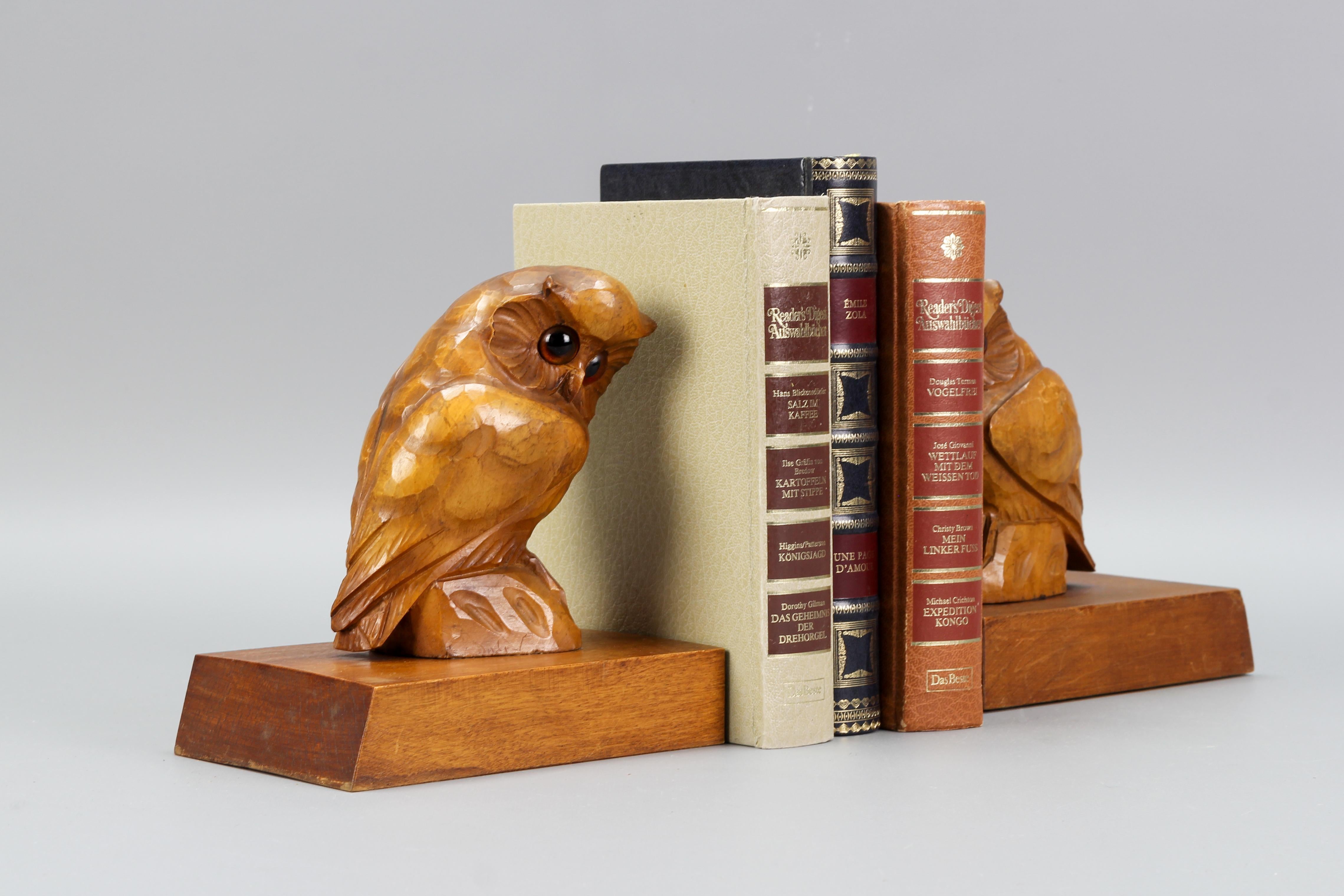 Art Deco Pair of Hand Carved Wooden Bookends Owls, Germany For Sale