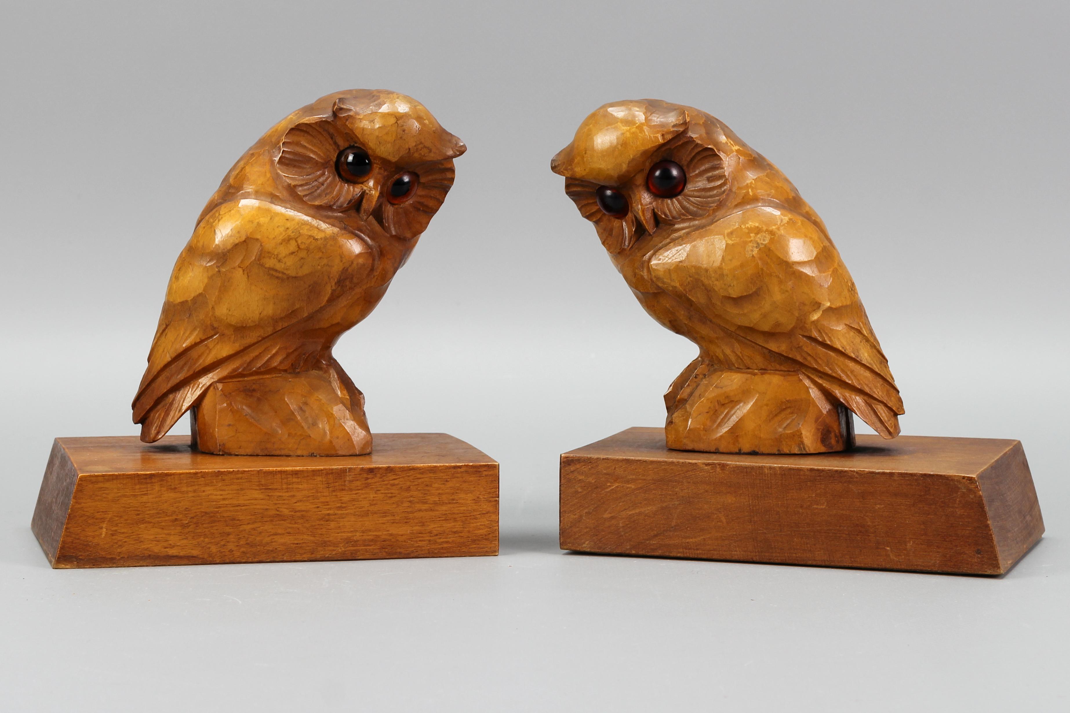 Hand-Carved Pair of Hand Carved Wooden Bookends Owls, Germany For Sale