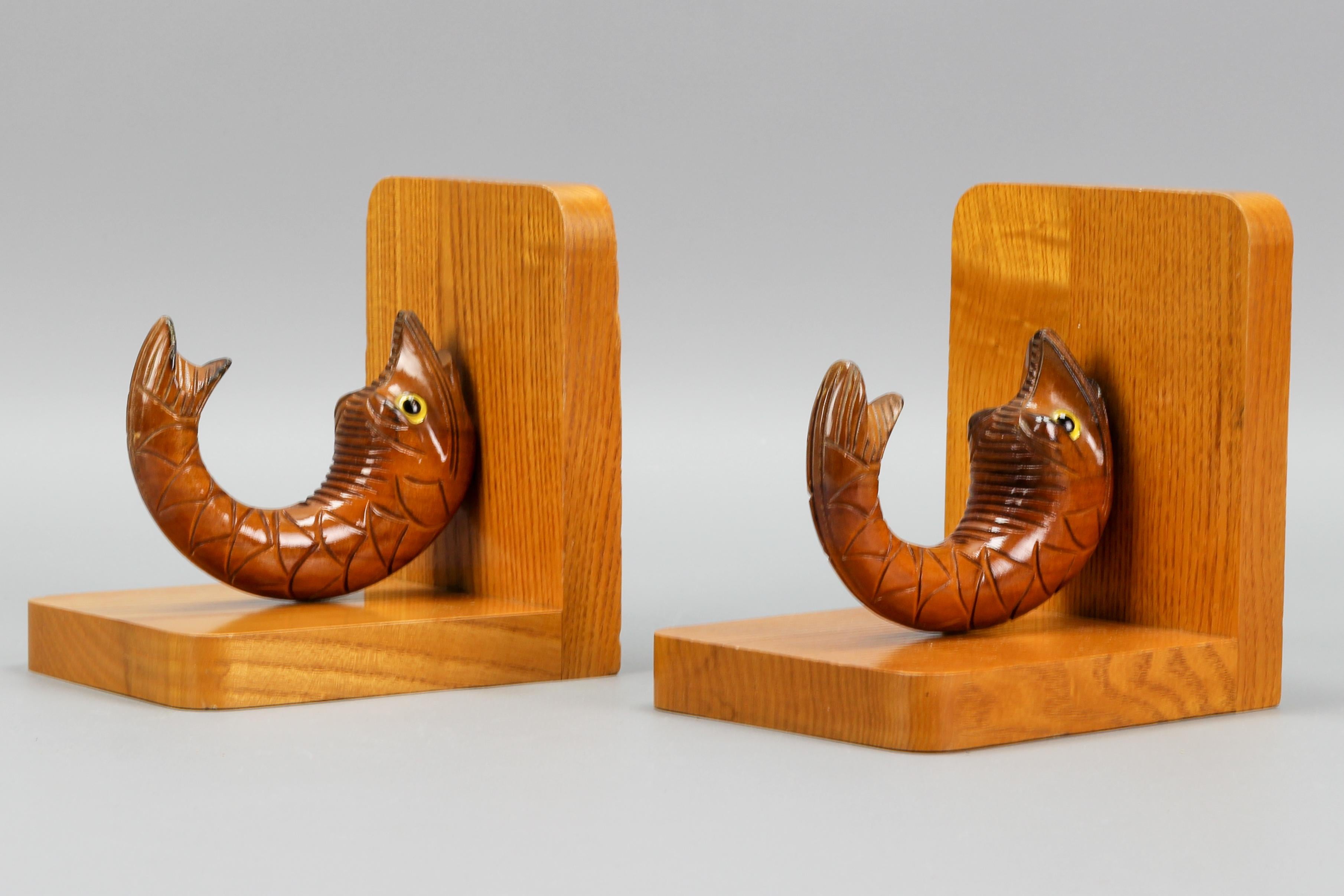 Pair of Hand Carved Wooden Bookends Sturgeons, Germany, 1970s For Sale 6