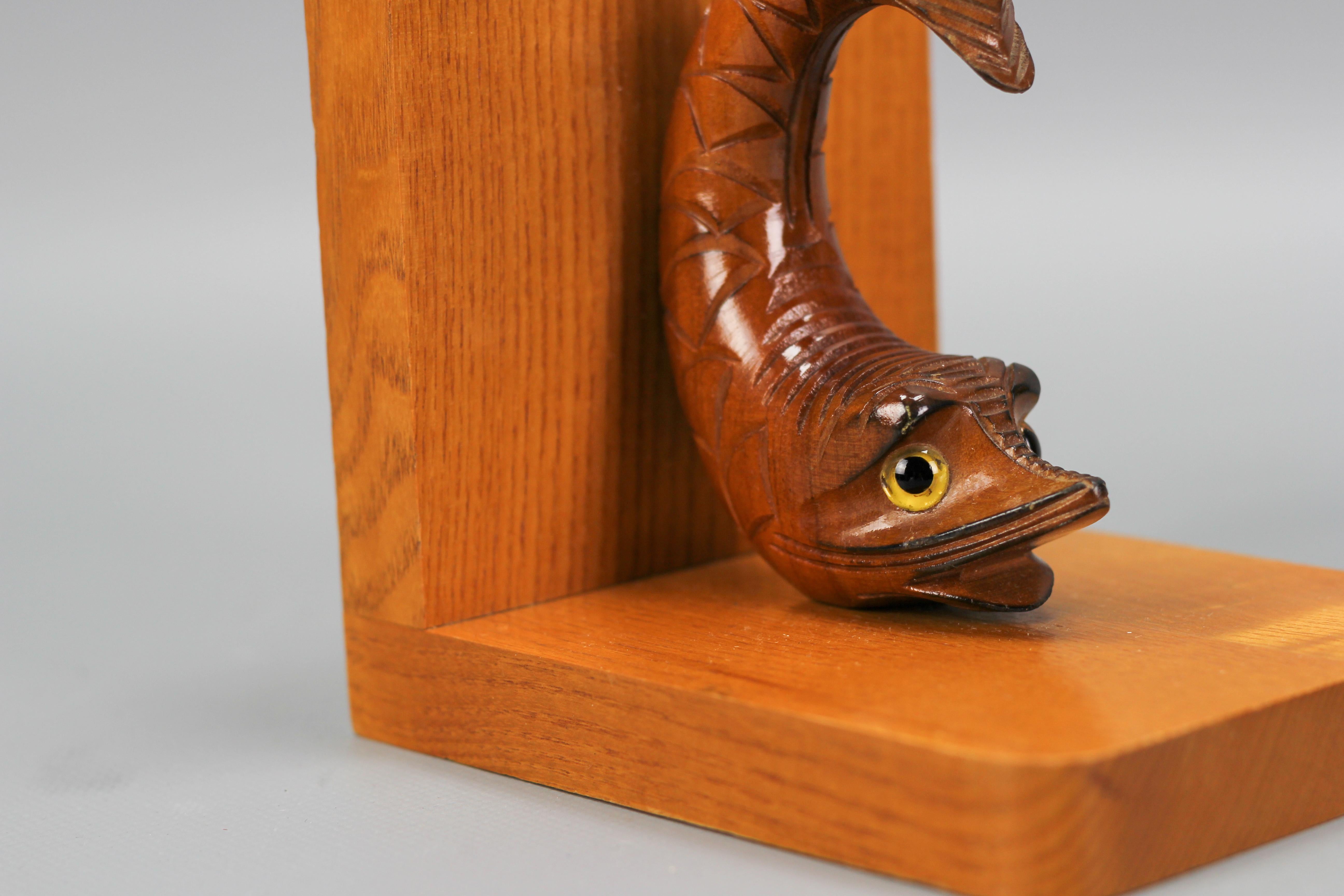 Pair of Hand Carved Wooden Bookends Sturgeons, Germany, 1970s For Sale 2