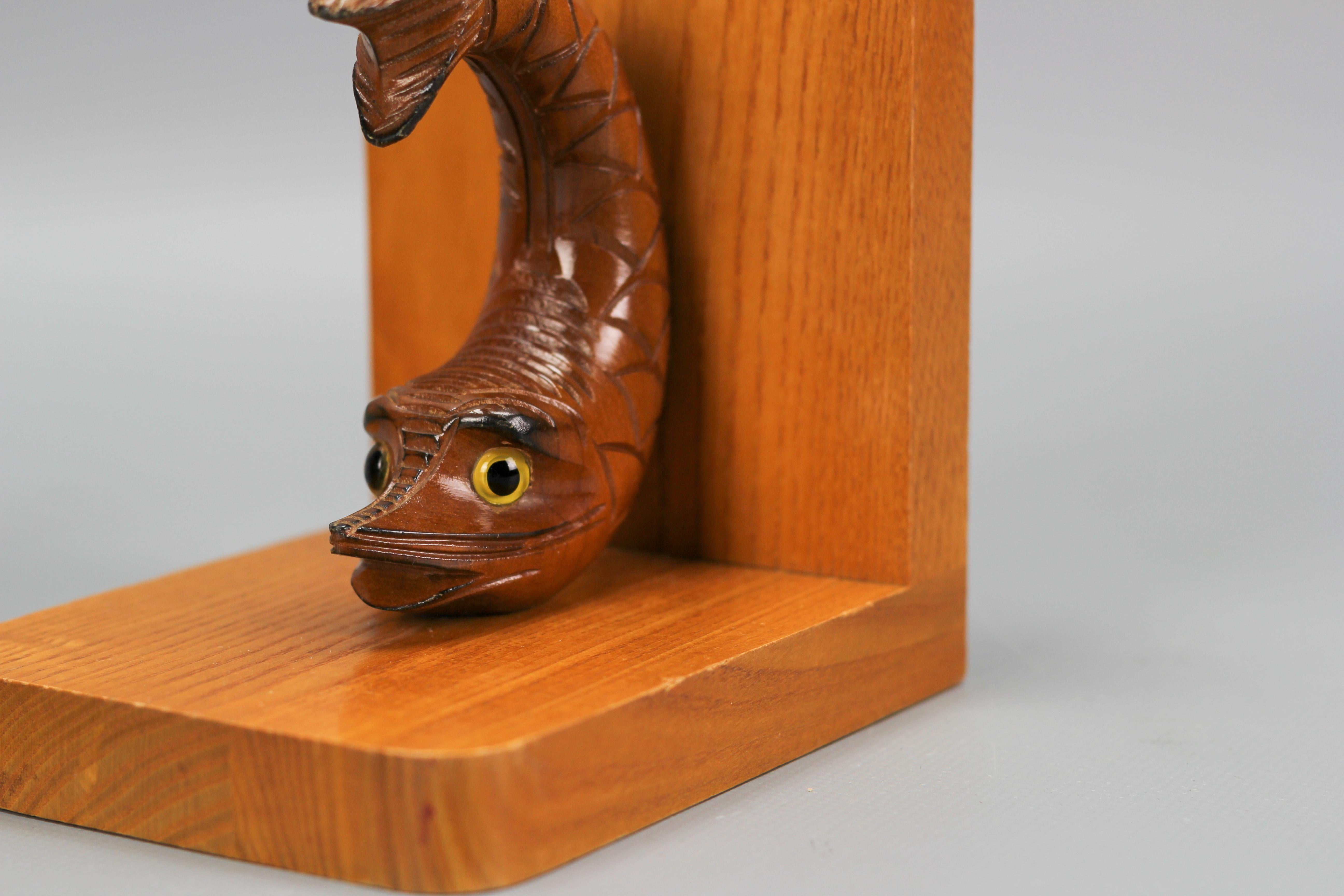 Pair of Hand Carved Wooden Bookends Sturgeons, Germany, 1970s For Sale 3