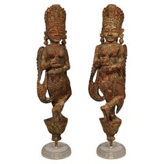 Paar handgeschnitzte indische Chariot-Engel aus Holz aus dem 18./19. Jahrhundert