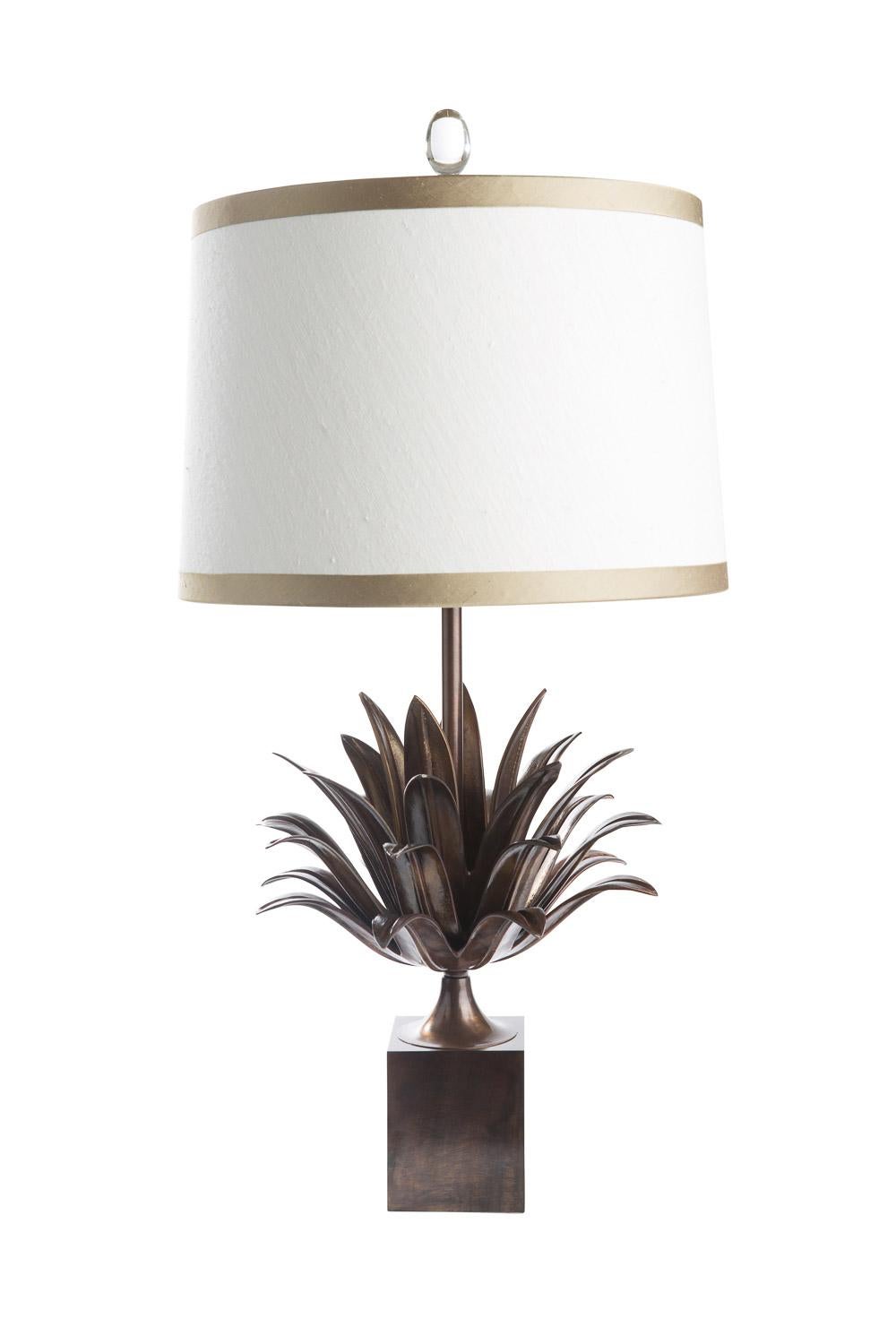 Pair of hand cast Bronze and Brass Pineapple leaf Table lamps with glass finial im Angebot 2