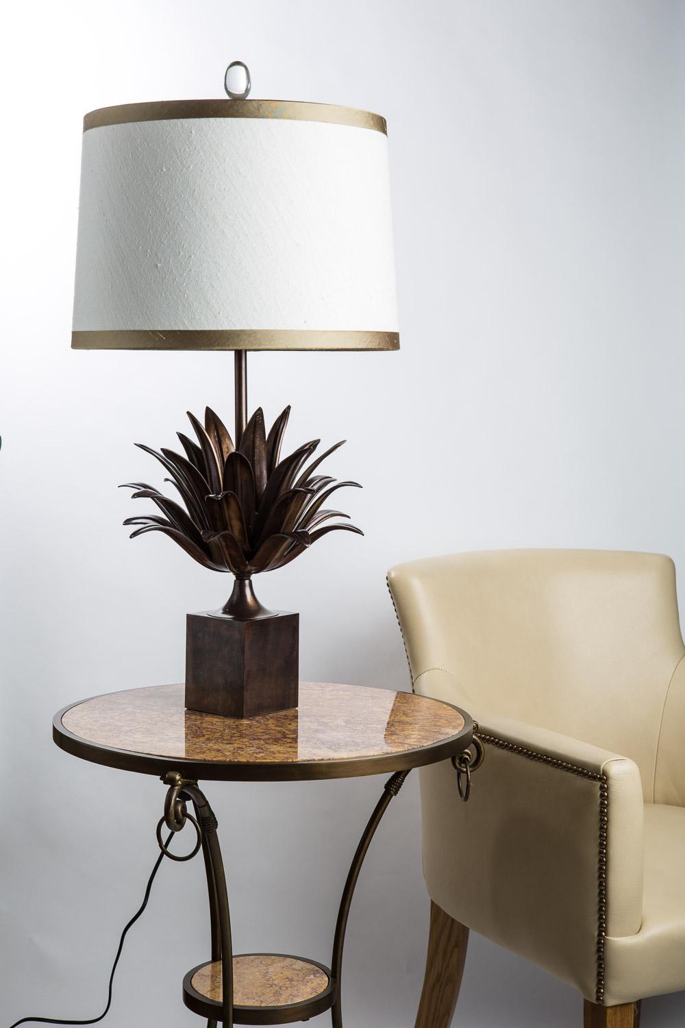 Pair of hand cast Bronze and Brass Pineapple leaf Table lamps with glass finial im Angebot 7