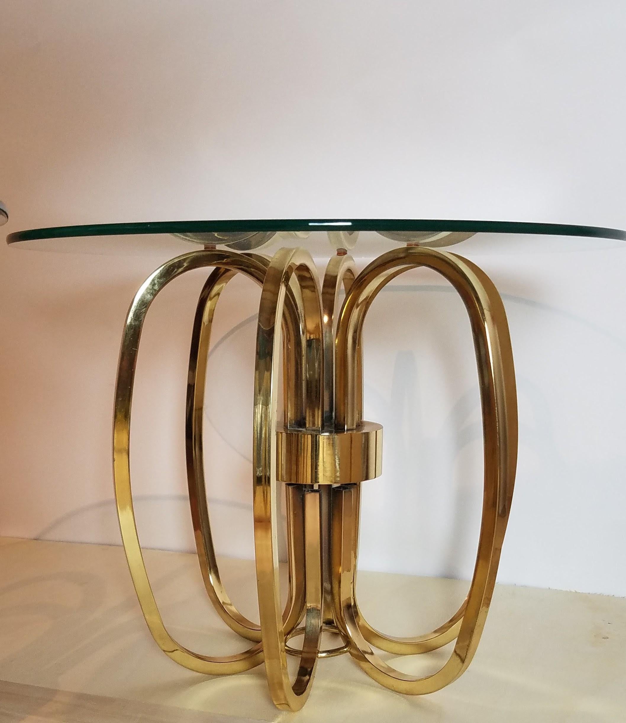 Pair of Hand Crafted Elliptical Brass Frame Side Tables Glass Tops Italy 1970s For Sale 2