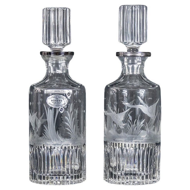 Pair of Hand Etched Crystal Decanters For Sale at 1stDibs