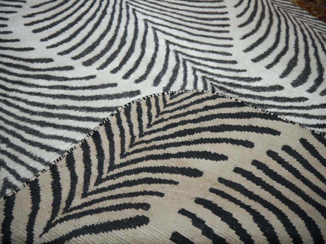 Paire de tapis zébrés noués à la main dans le style Art Déco en vente 3