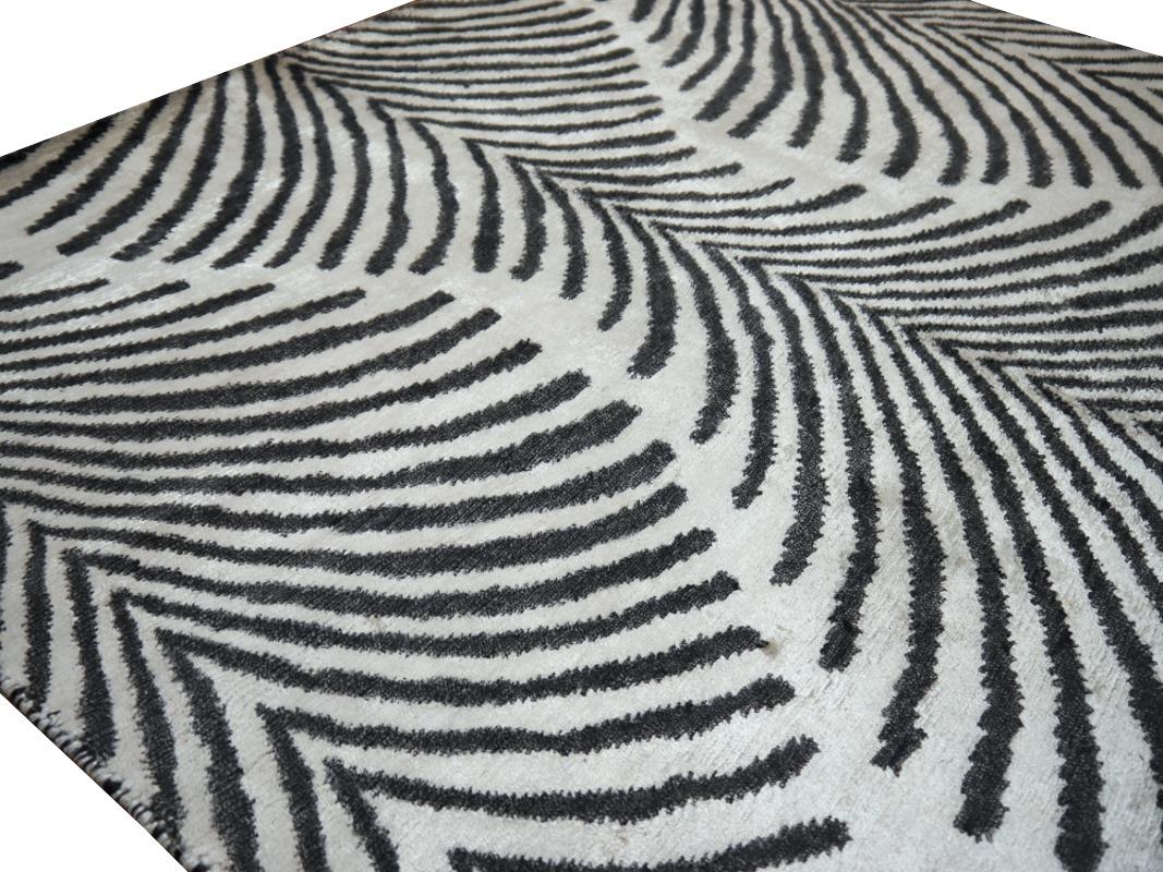 Pair of Hand Knotted Zebra Rugs in Style of Art Deco In New Condition For Sale In Lohr, Bavaria, DE