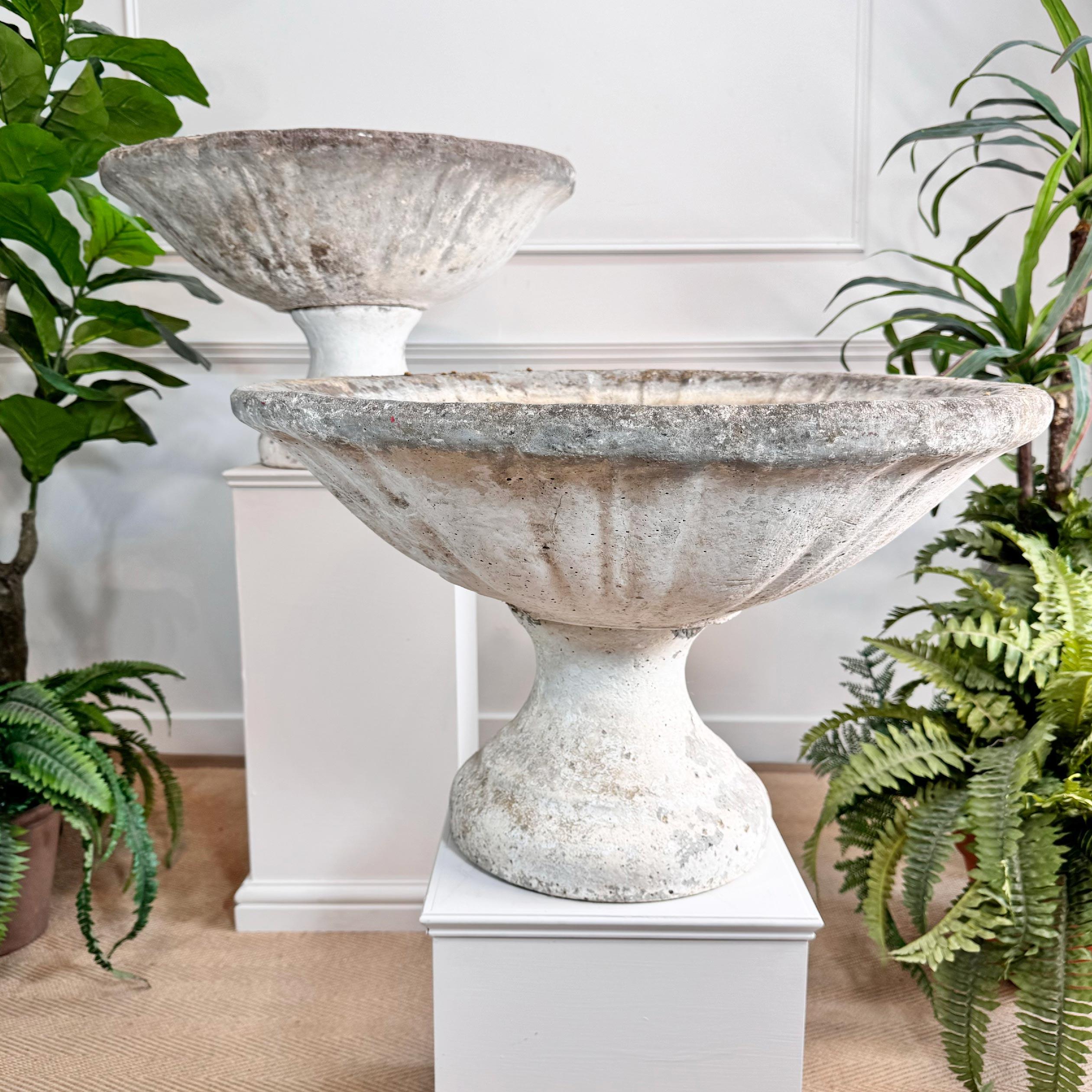 Paar handgefertigte französische Gartenbrunnen aus dem frühen 20. im Angebot 1