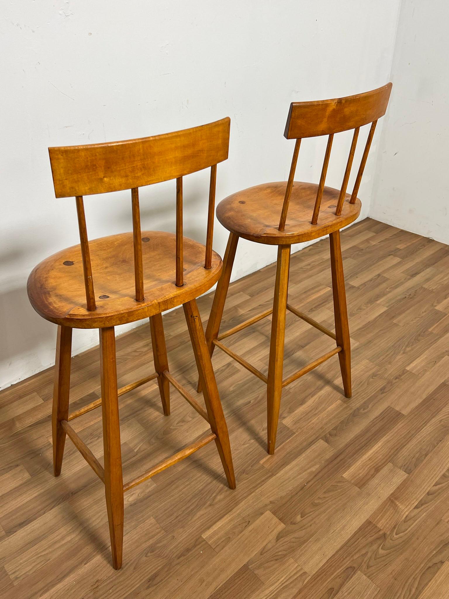 Pair of Hand Made Studio Craft Bar Stools by Bill Woodhead, D. 1985 For Sale 4