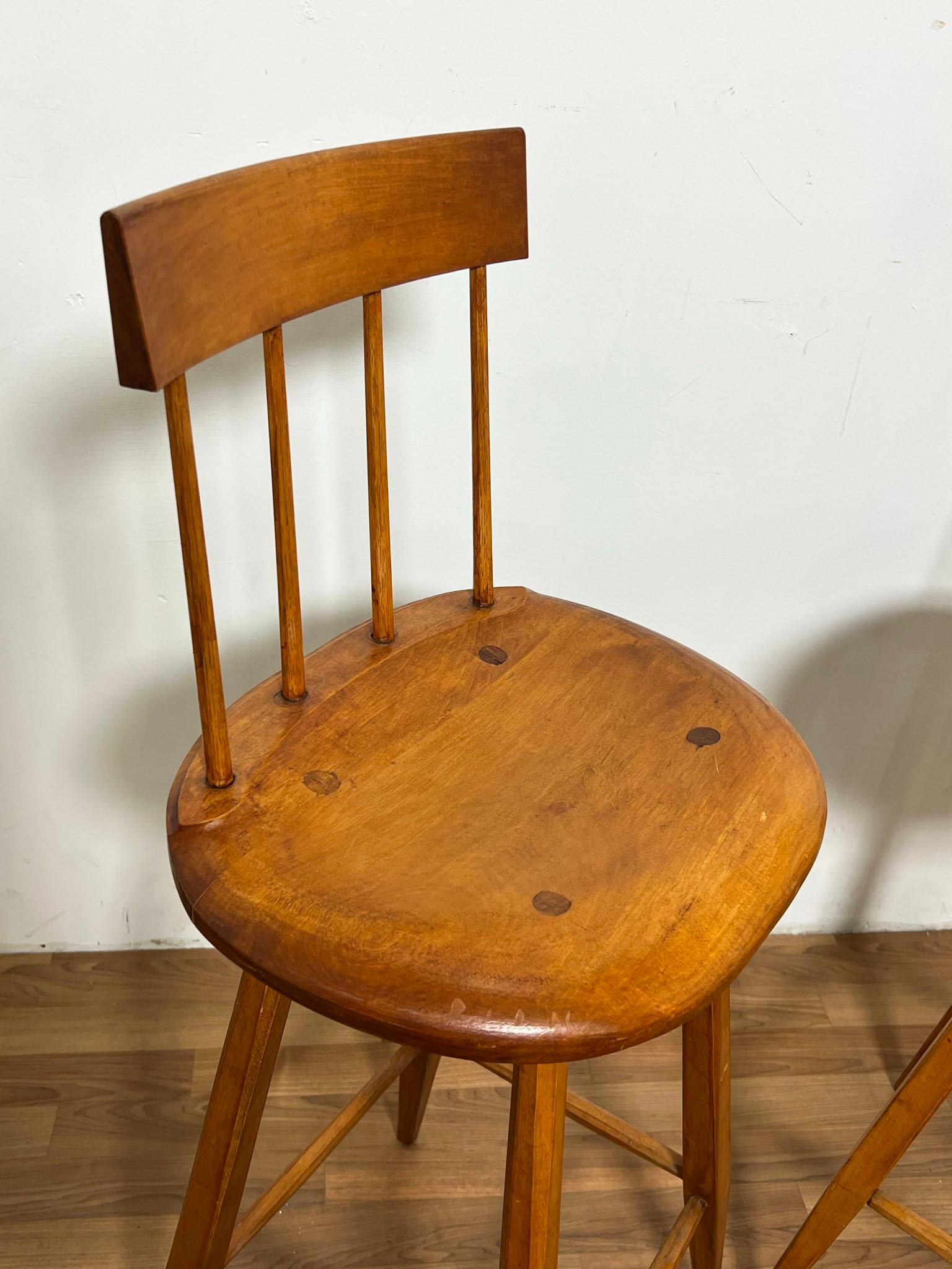 Pair of Hand Made Studio Craft Bar Stools by Bill Woodhead, D. 1985 In Good Condition For Sale In Peabody, MA