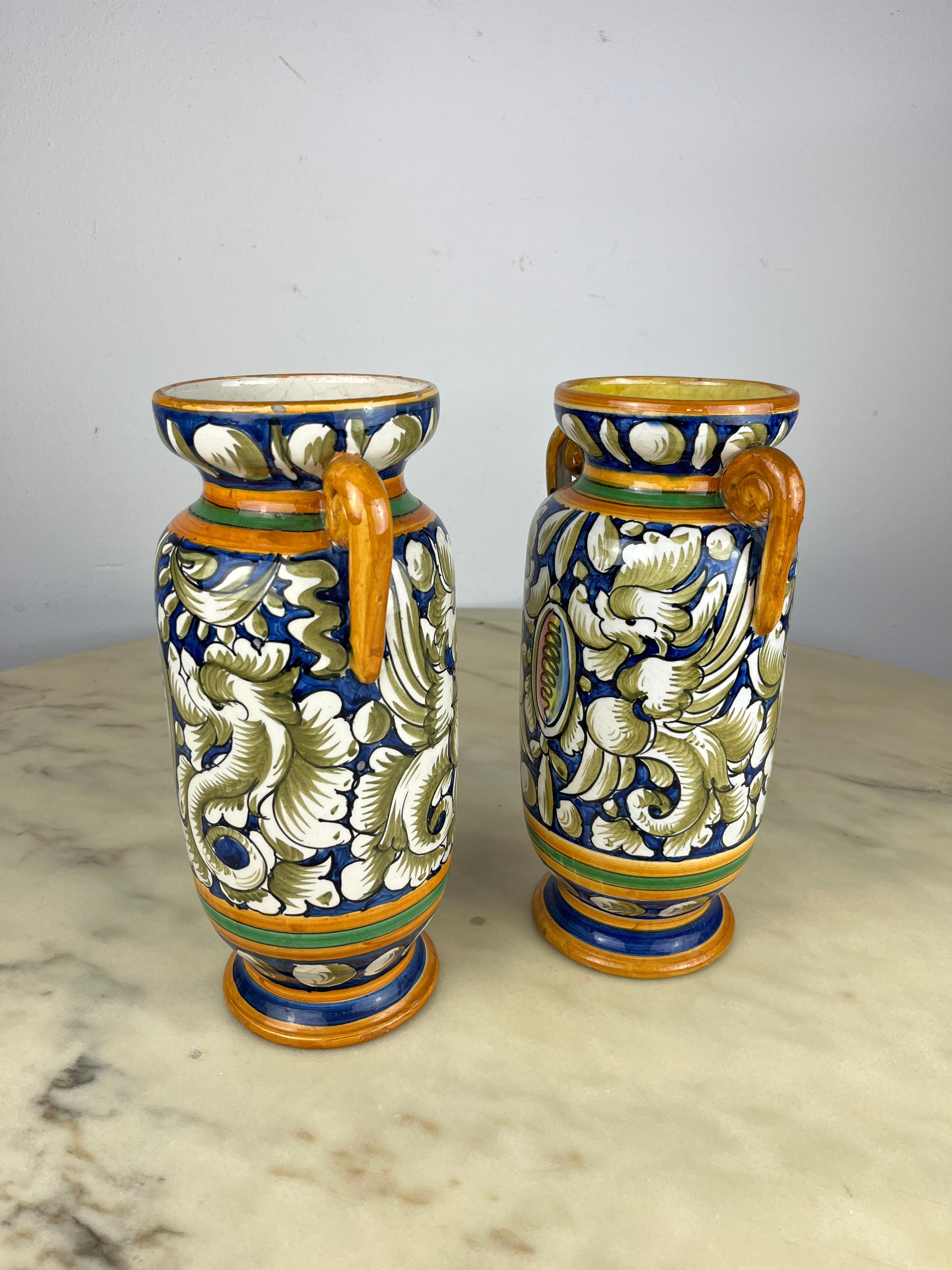 Late 20th Century Pair of Hand-Painted and Hand-Crafted  Amphorae Caltagirone, Italy, 1980s For Sale