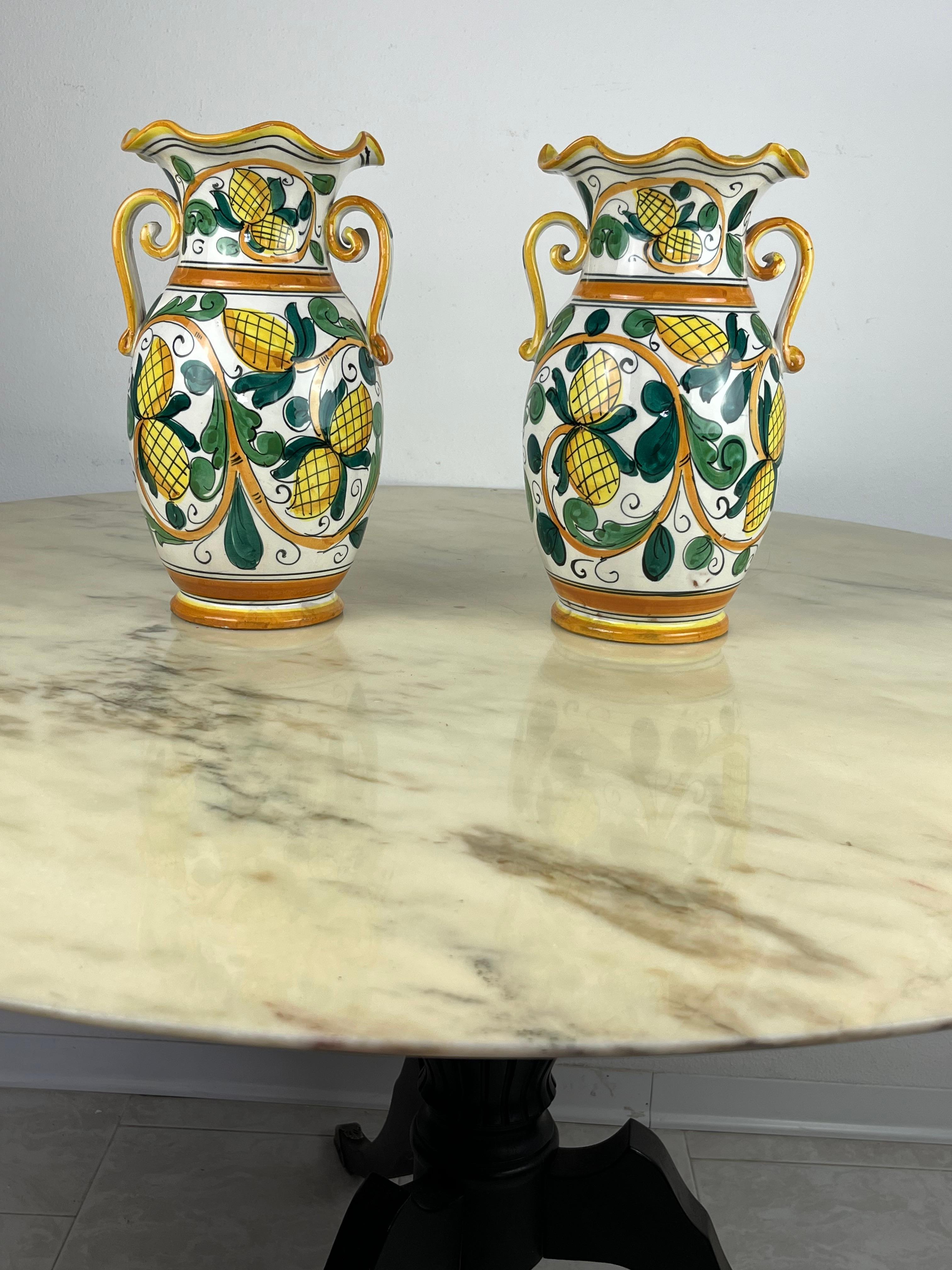Pair of Hand-Painted and Hand-Crafted  Amphorae Caltagirone, Italy, 1980s For Sale 2