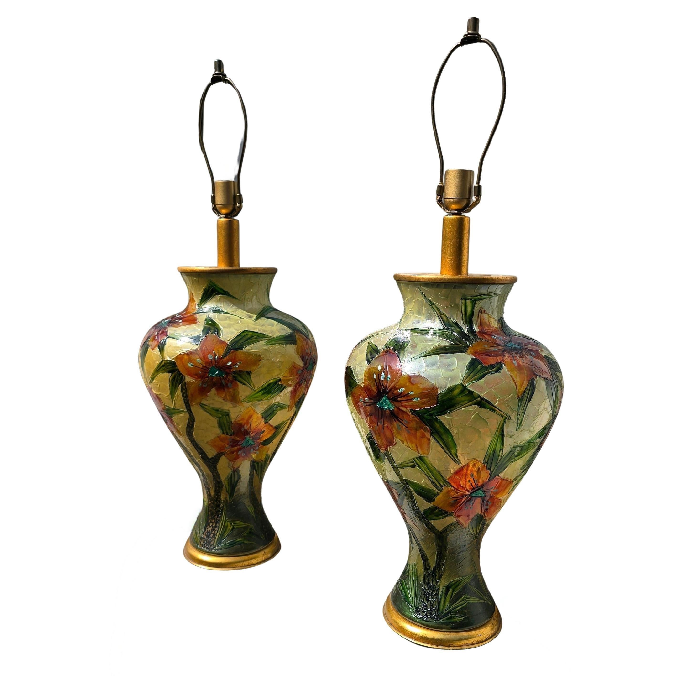 Pair of Hand-Painted Floral Glass Table Lamps – Italy, circa 1980 In Good Condition For Sale In Antwerp, BE