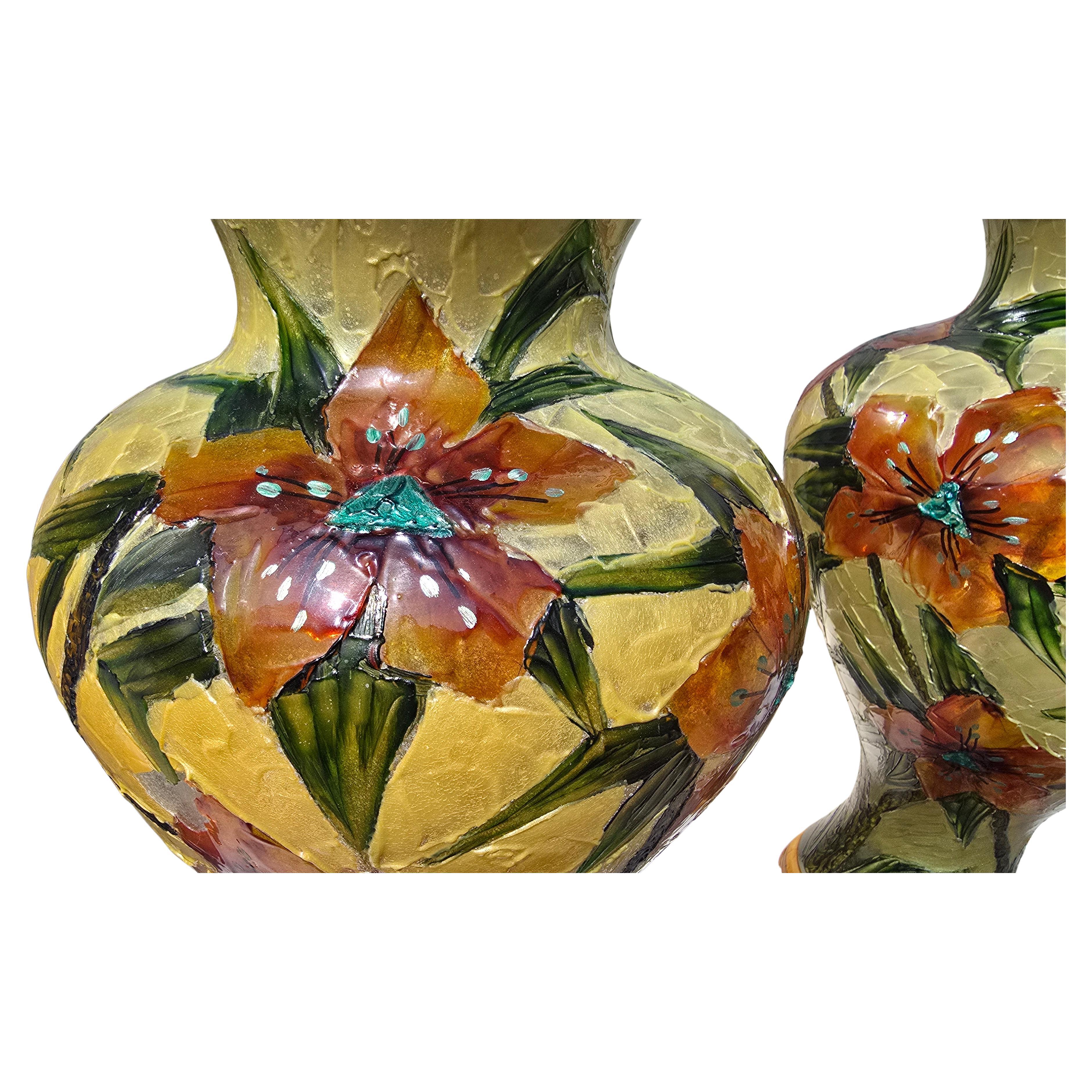 Pair of Hand-Painted Floral Glass Table Lamps – Italy, circa 1980 For Sale 2