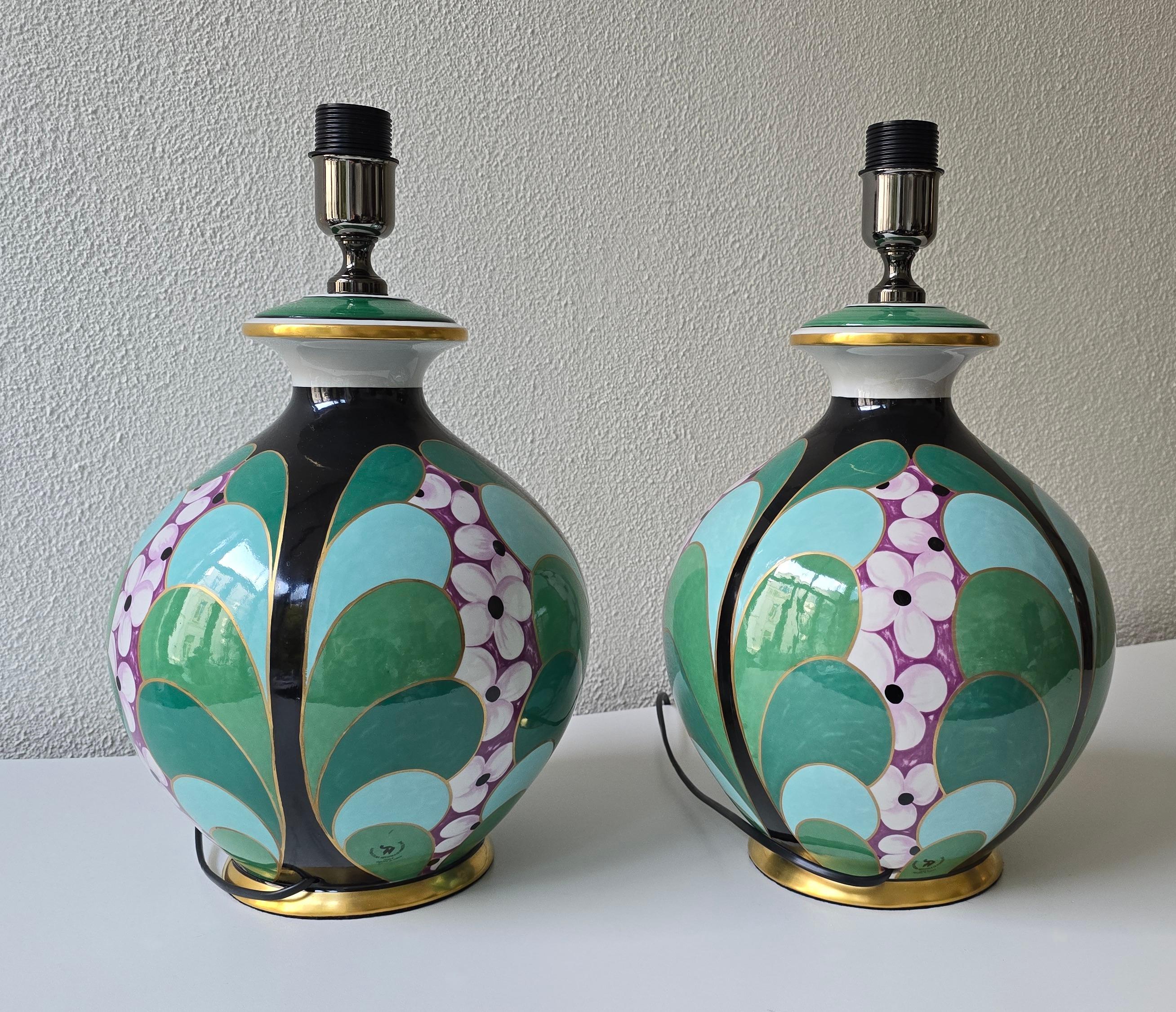 Pair of Hand-Painted Italian Porcelain Table Lamps by Le Porcellane, Florence For Sale 5