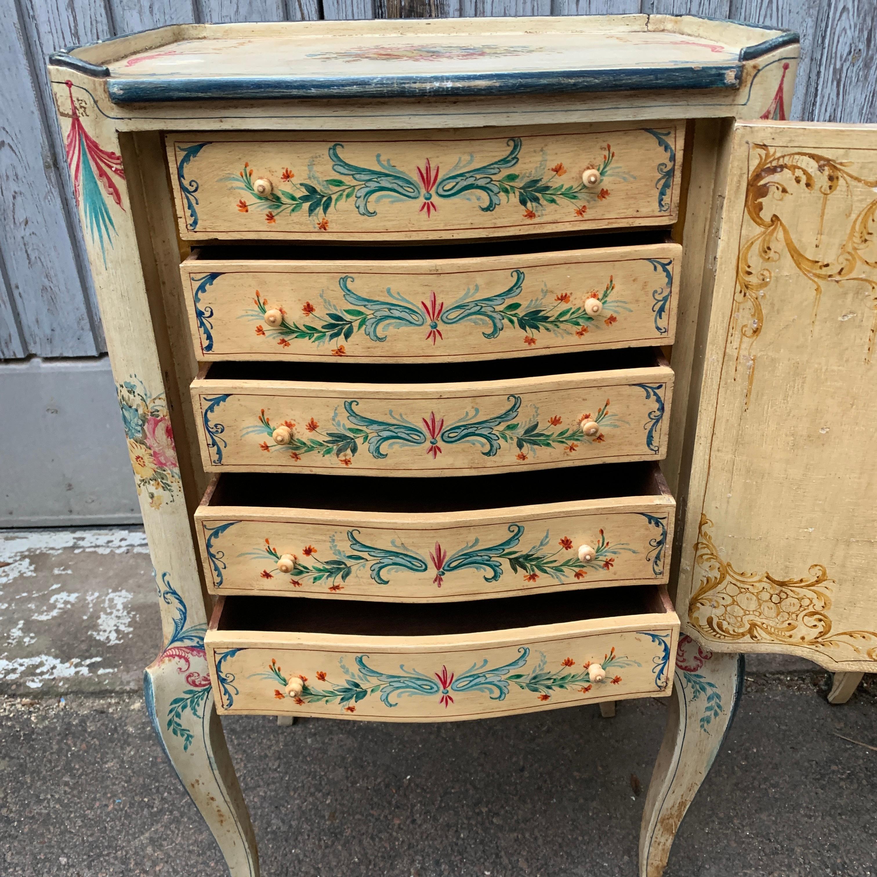 Pair of Hand Painted Italian Rococo Nightstands For Sale 8