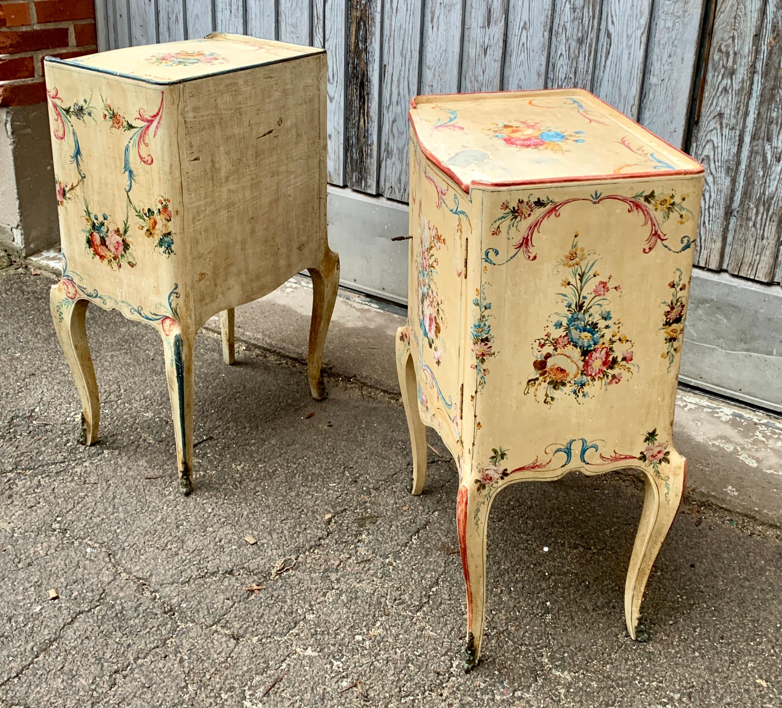 Pair of Hand Painted Italian Rococo Nightstands For Sale 9