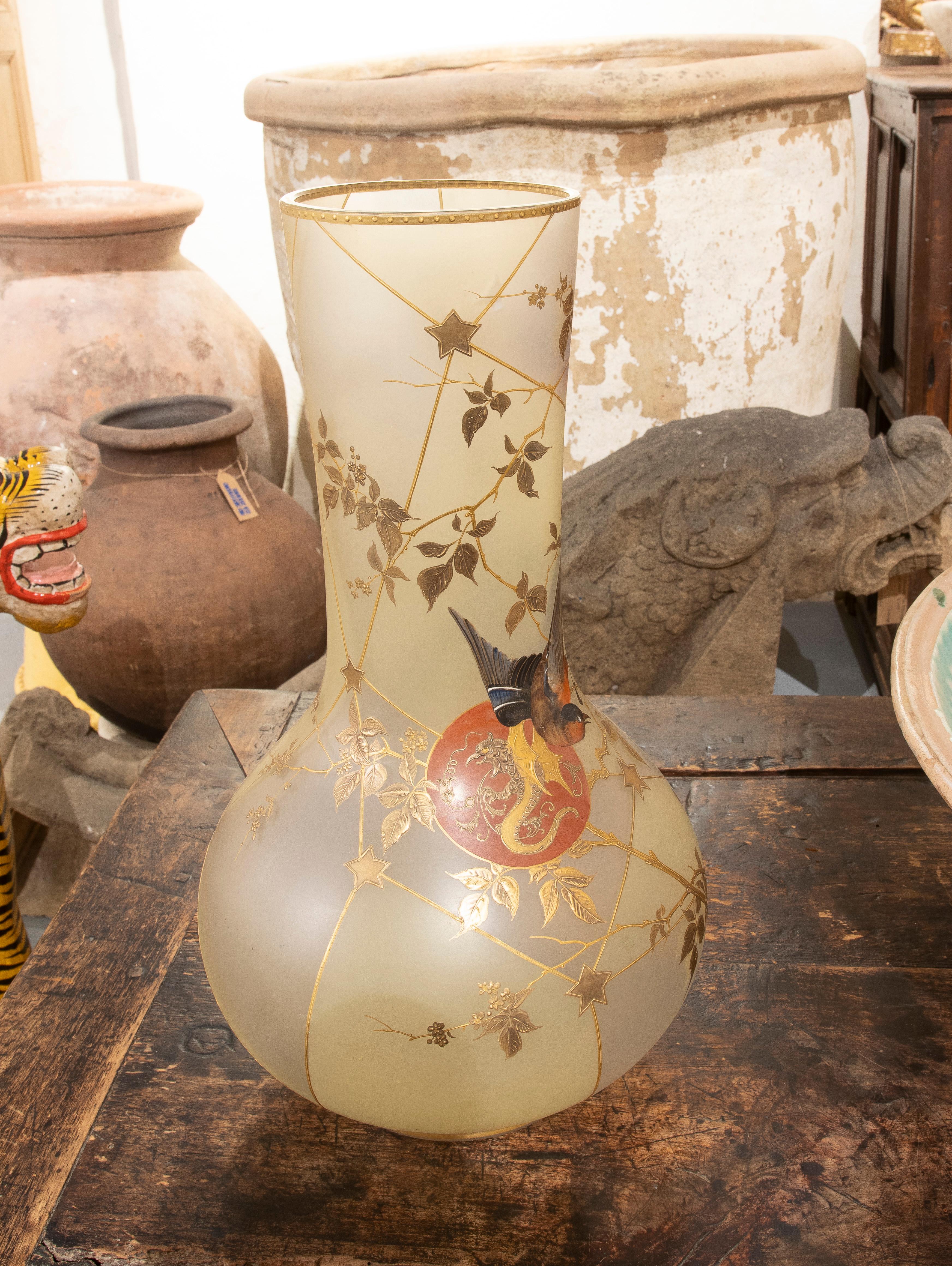 Pair of Hand-Painted Opaque Glass Vases with Birds Decoration  For Sale 3