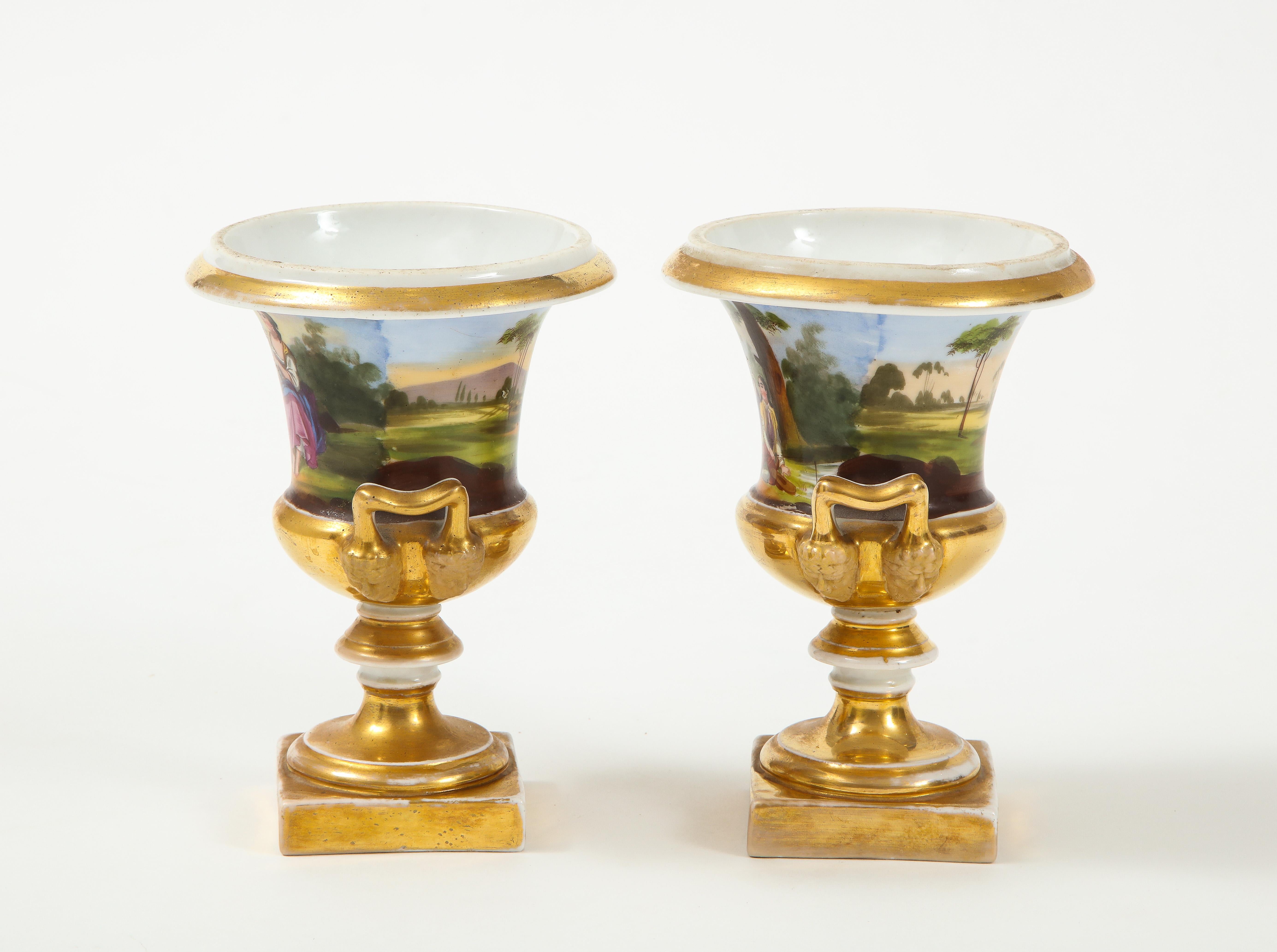 Pair of Hand Painted Porcelain Cache Pots In Good Condition For Sale In New York, NY