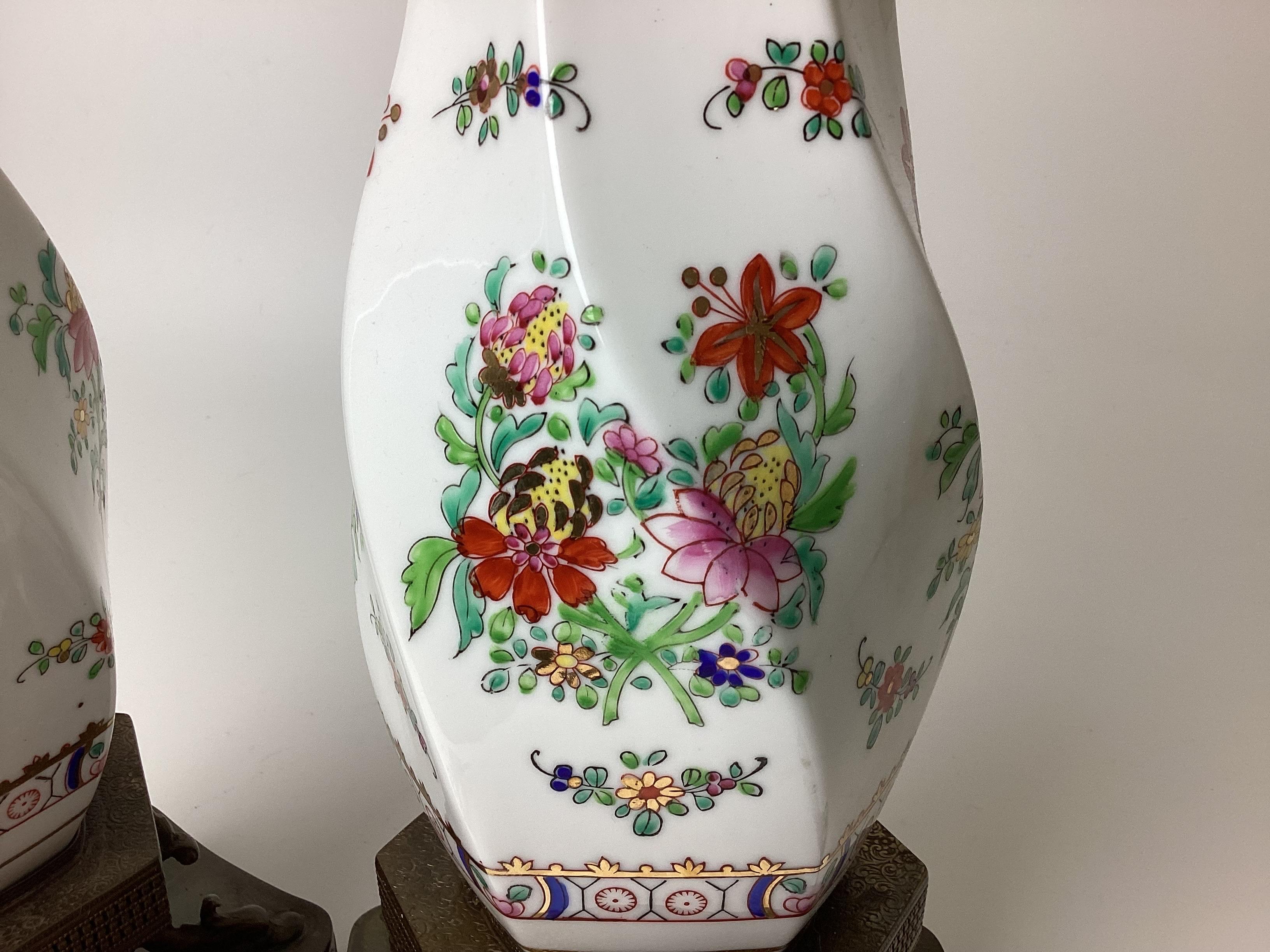 Unknown Pair of Hand-Painted Porcelain Lamps For Sale
