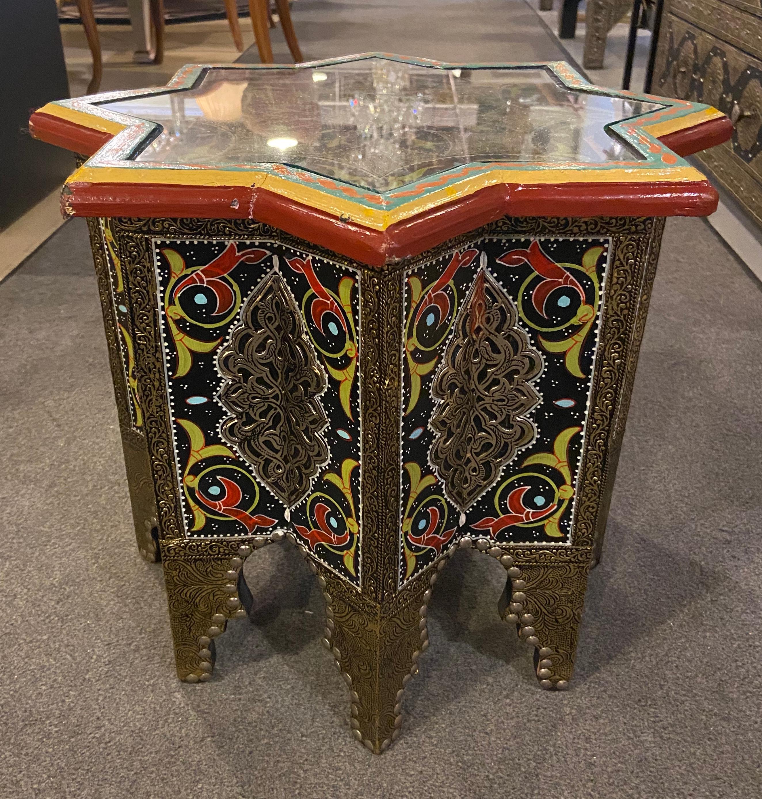 Pair of Hand Painted Star Shaped Black Brass Inlaid Moorish Side Tables 11