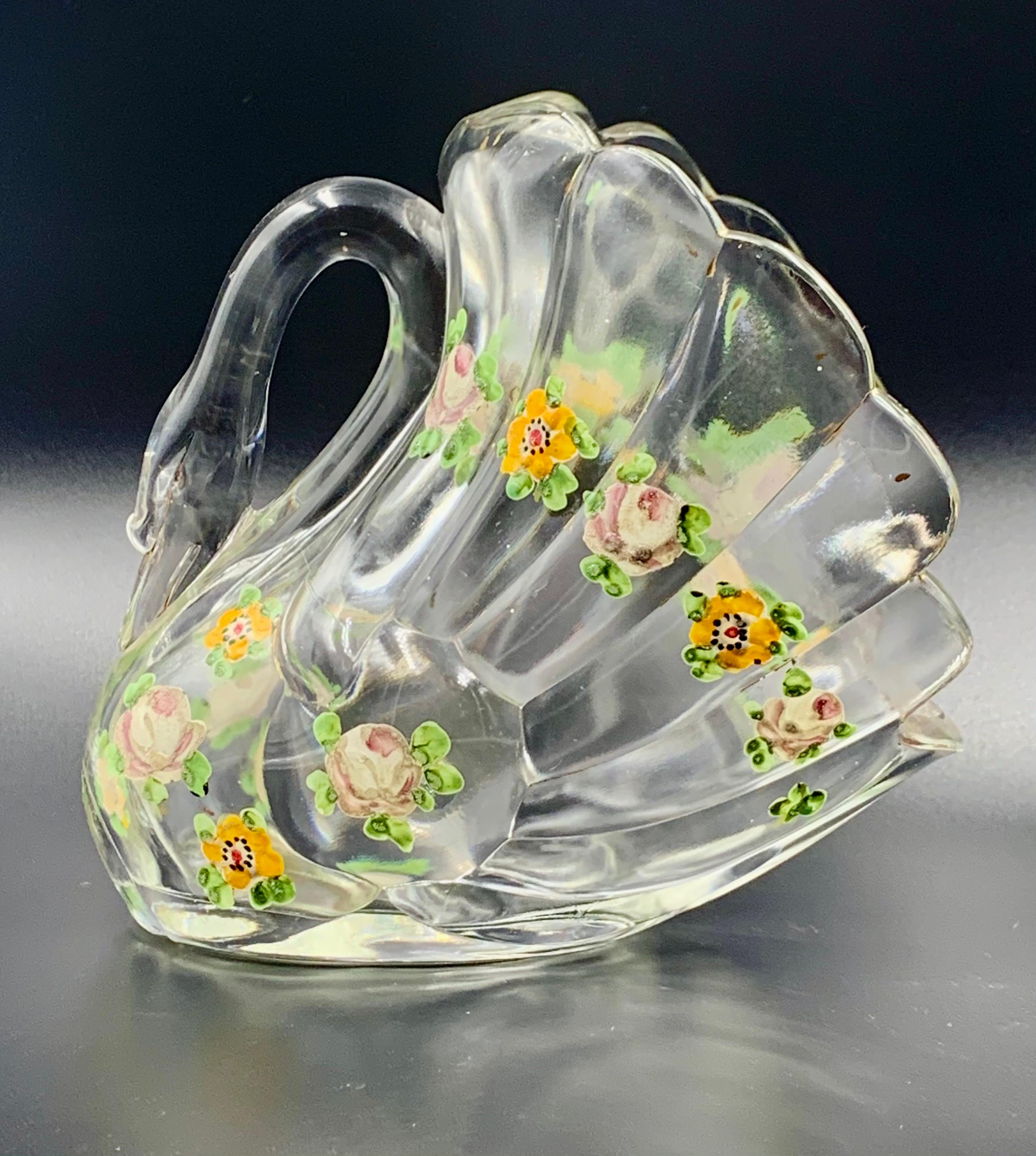 Pair of Hand Painted Swan Depression Glass Vases Planters Bread Serving Baskets In Good Condition For Sale In Miami Beach, FL
