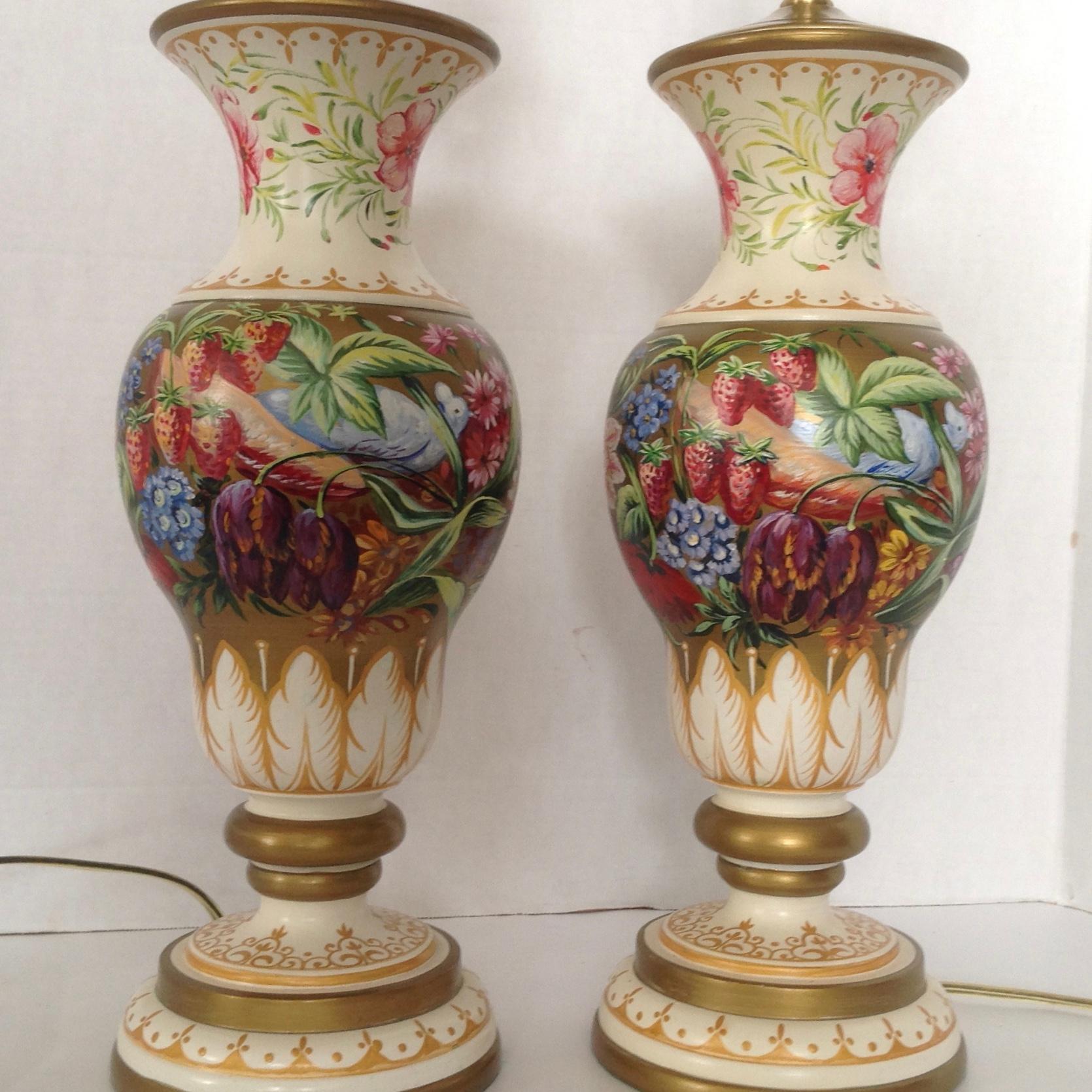 Pair of Hand Painted Urns Mounted as Table Lamps In Good Condition For Sale In West Palm Beach, FL