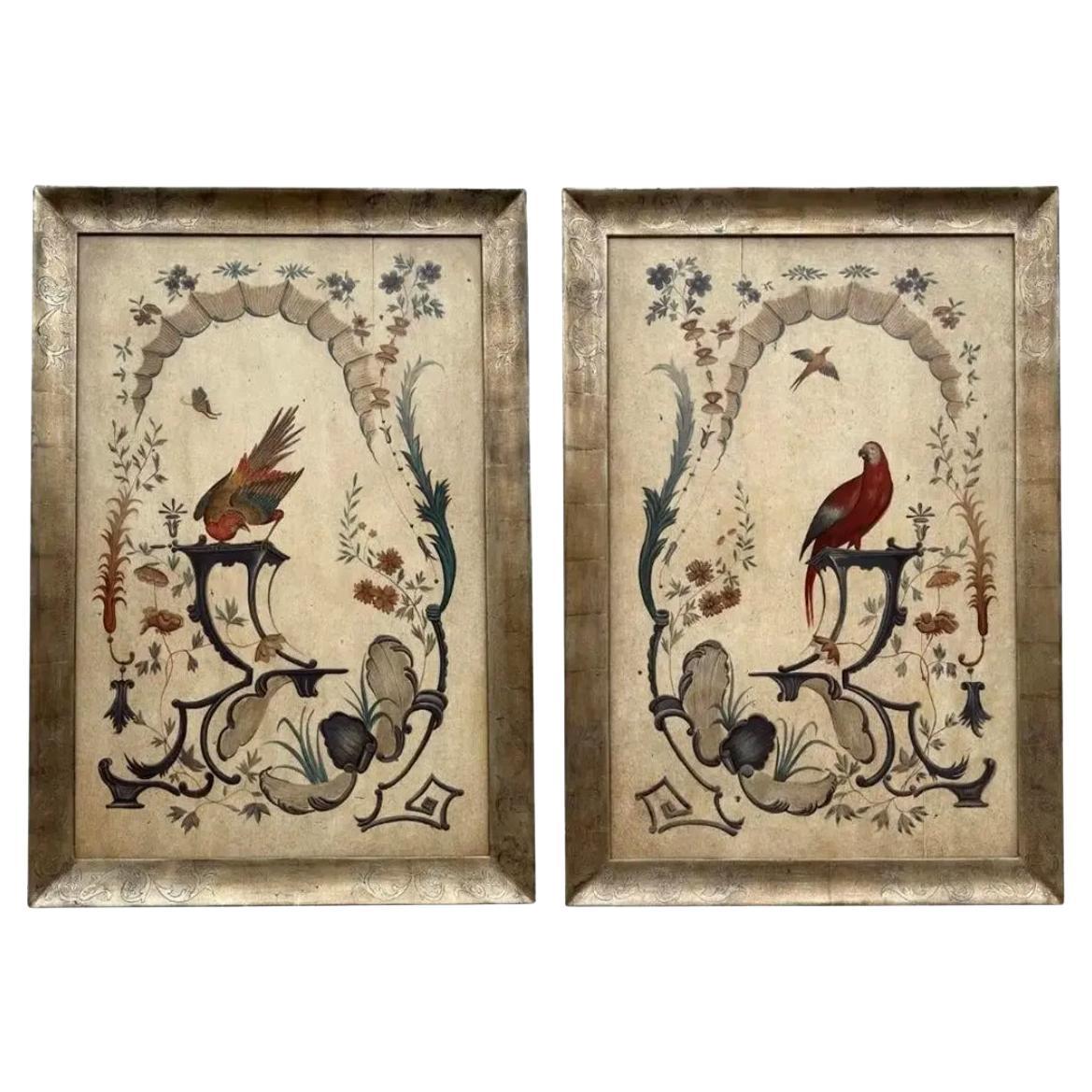 Par de Paneles de Chinoiserie de Madera Pintados a Mano en Marcos de Madera Dorada Blanca
