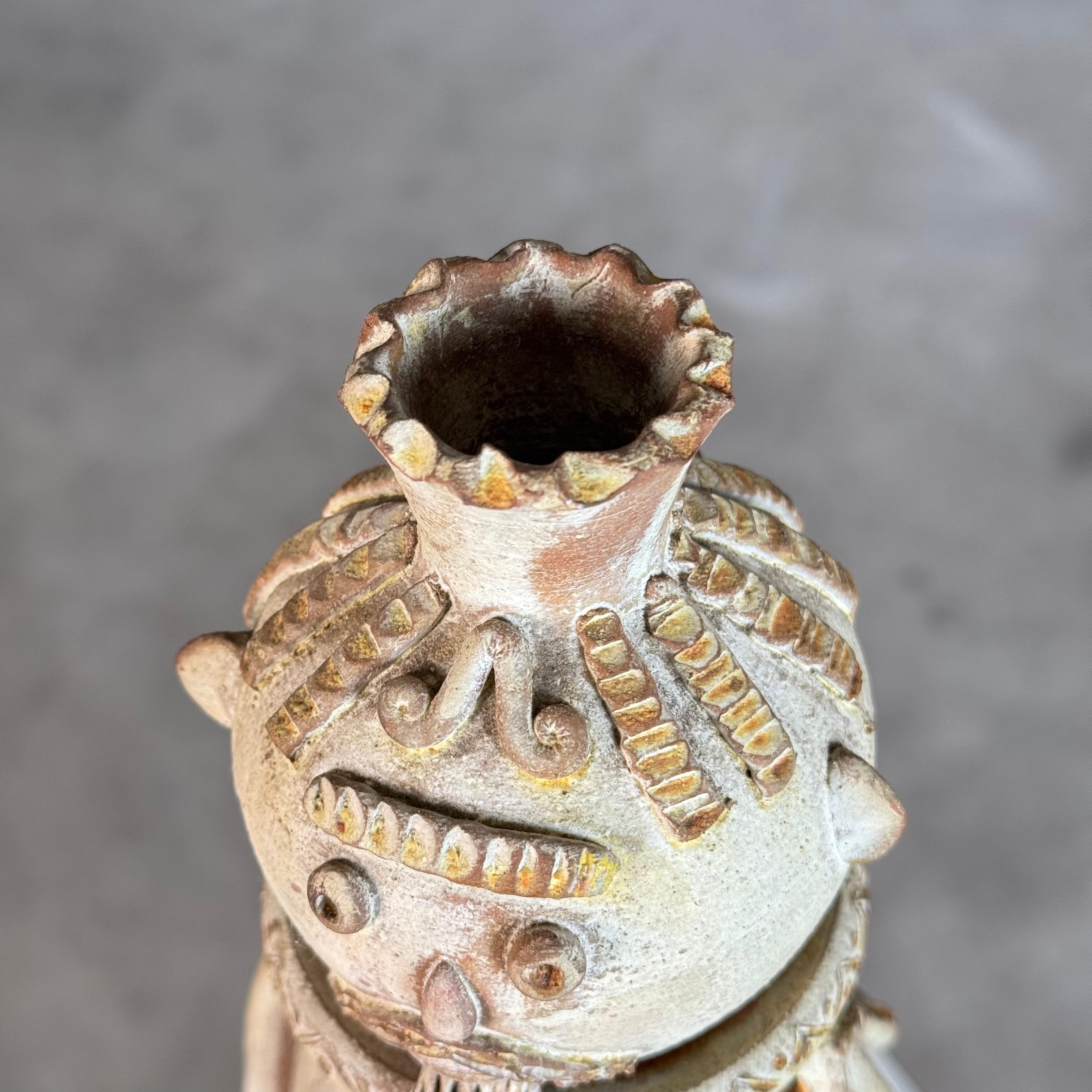 Pair of hand-sculpted terracotta figures by ceramic artist Saverio Farci, 1960s For Sale 2